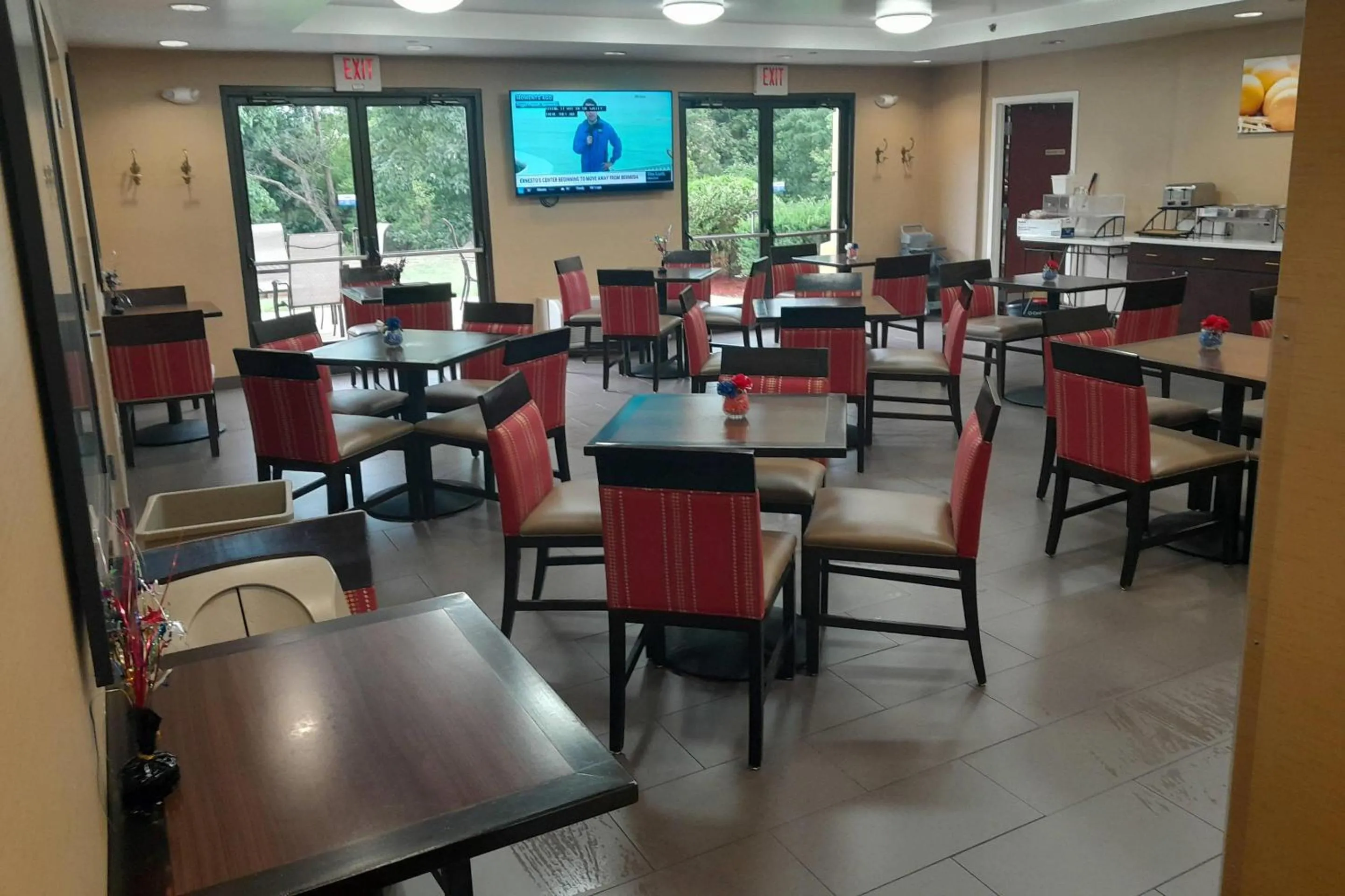 Breakfast in Comfort Inn Duncansville - Altoona