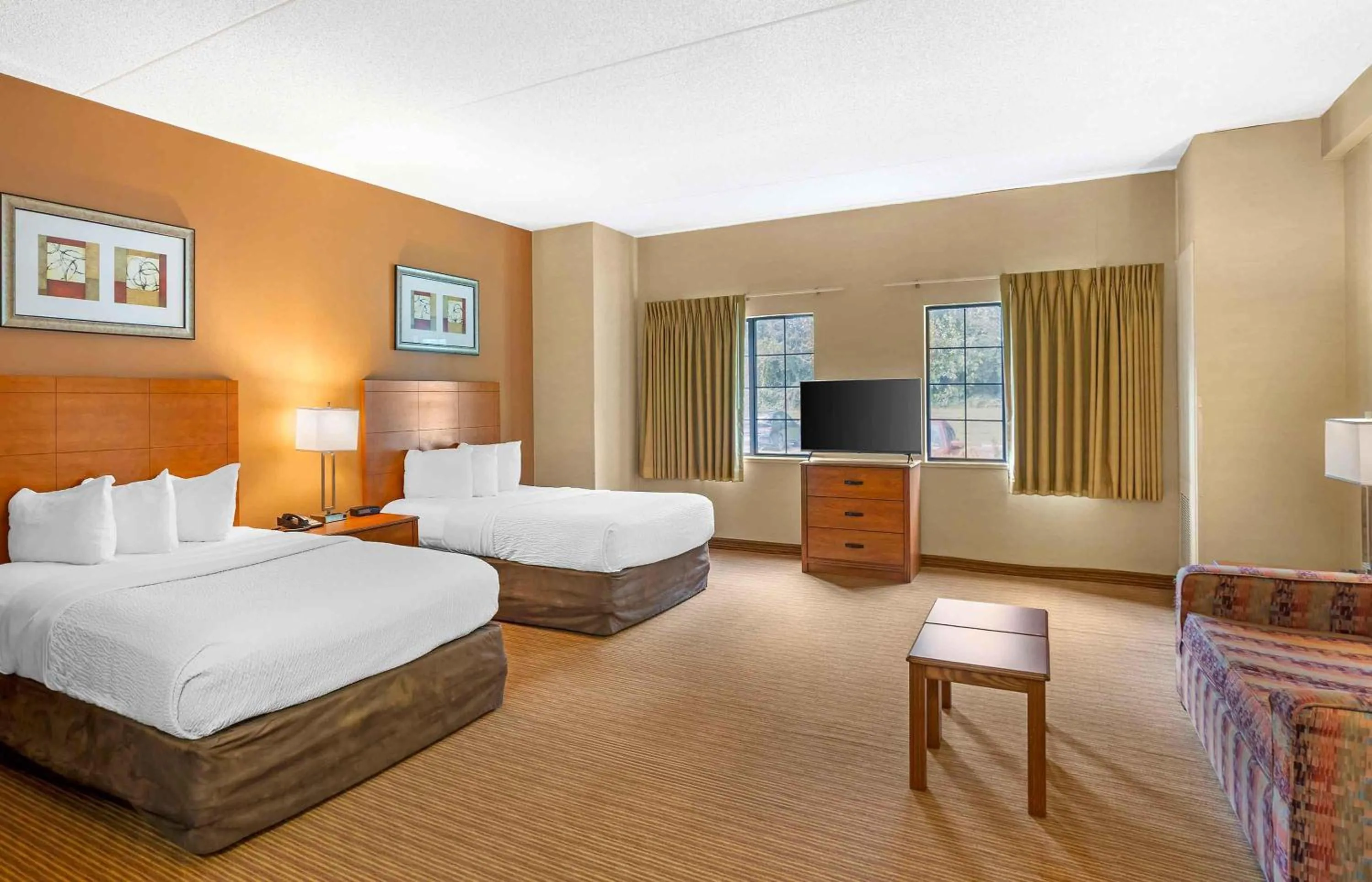 Bedroom, Bed in Extended Stay America Suites - Lancaster County