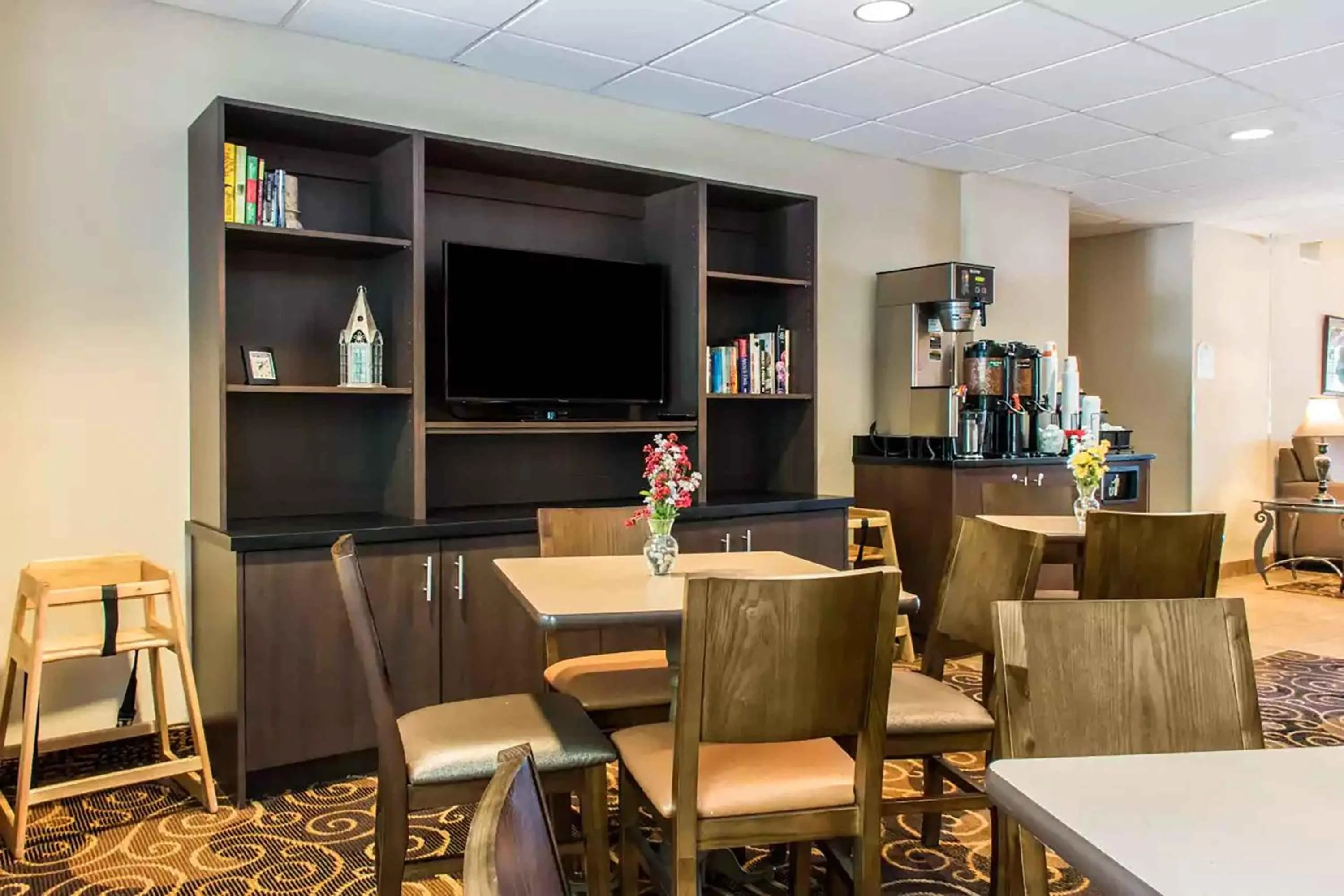 Breakfast in Extended Stay America Suites - Lancaster County