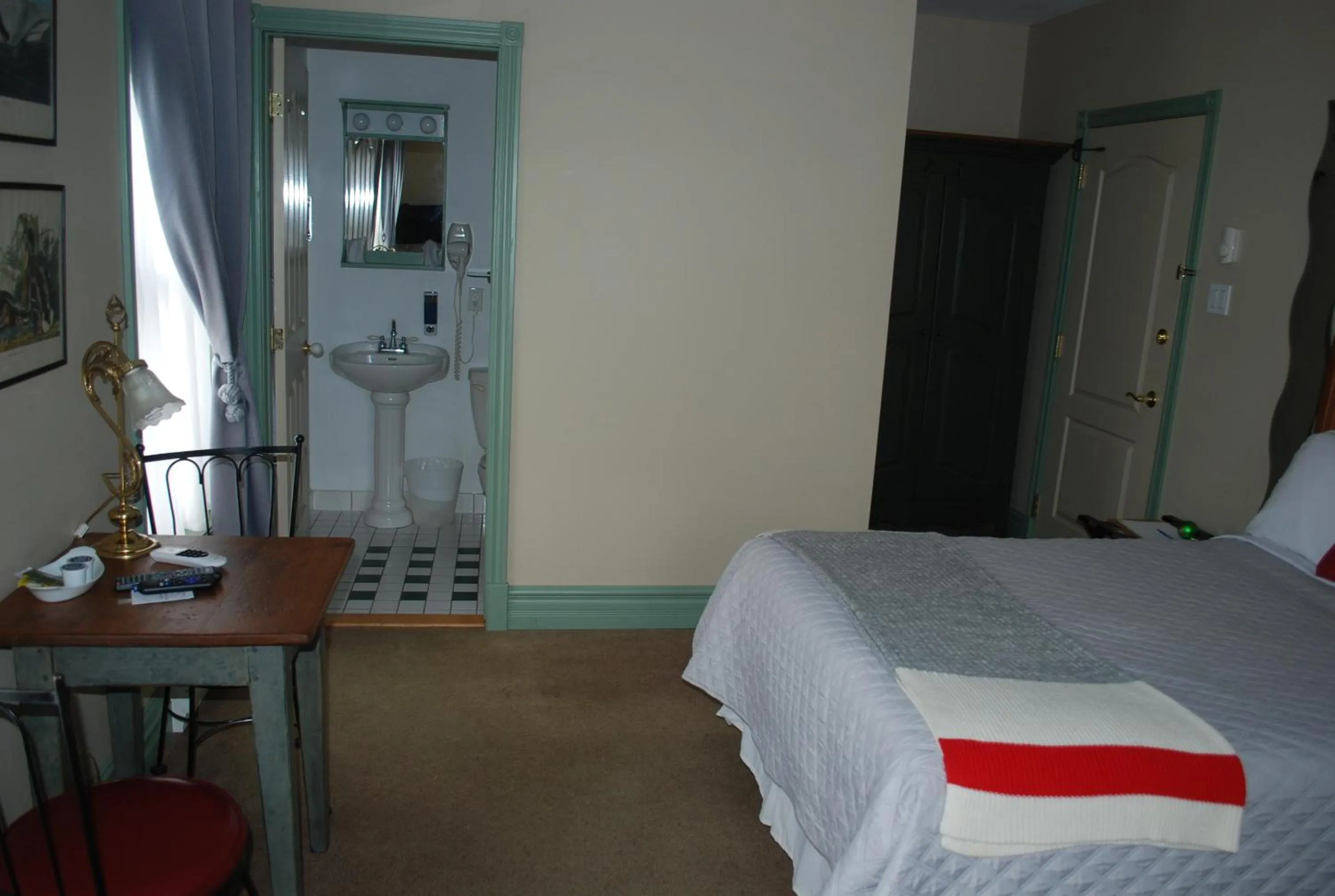 Bed in AUBERGE Knowlton