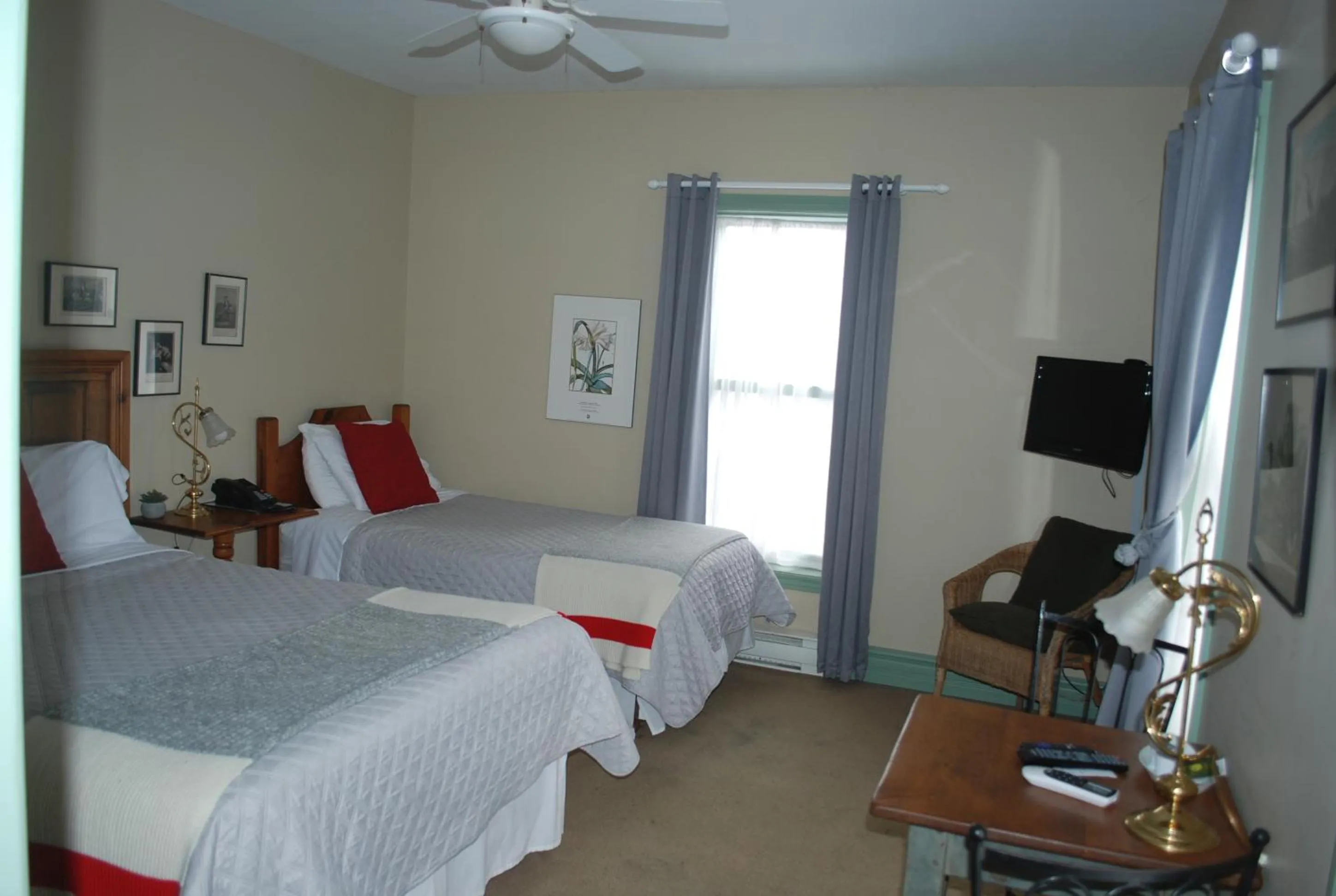 Bed in AUBERGE Knowlton