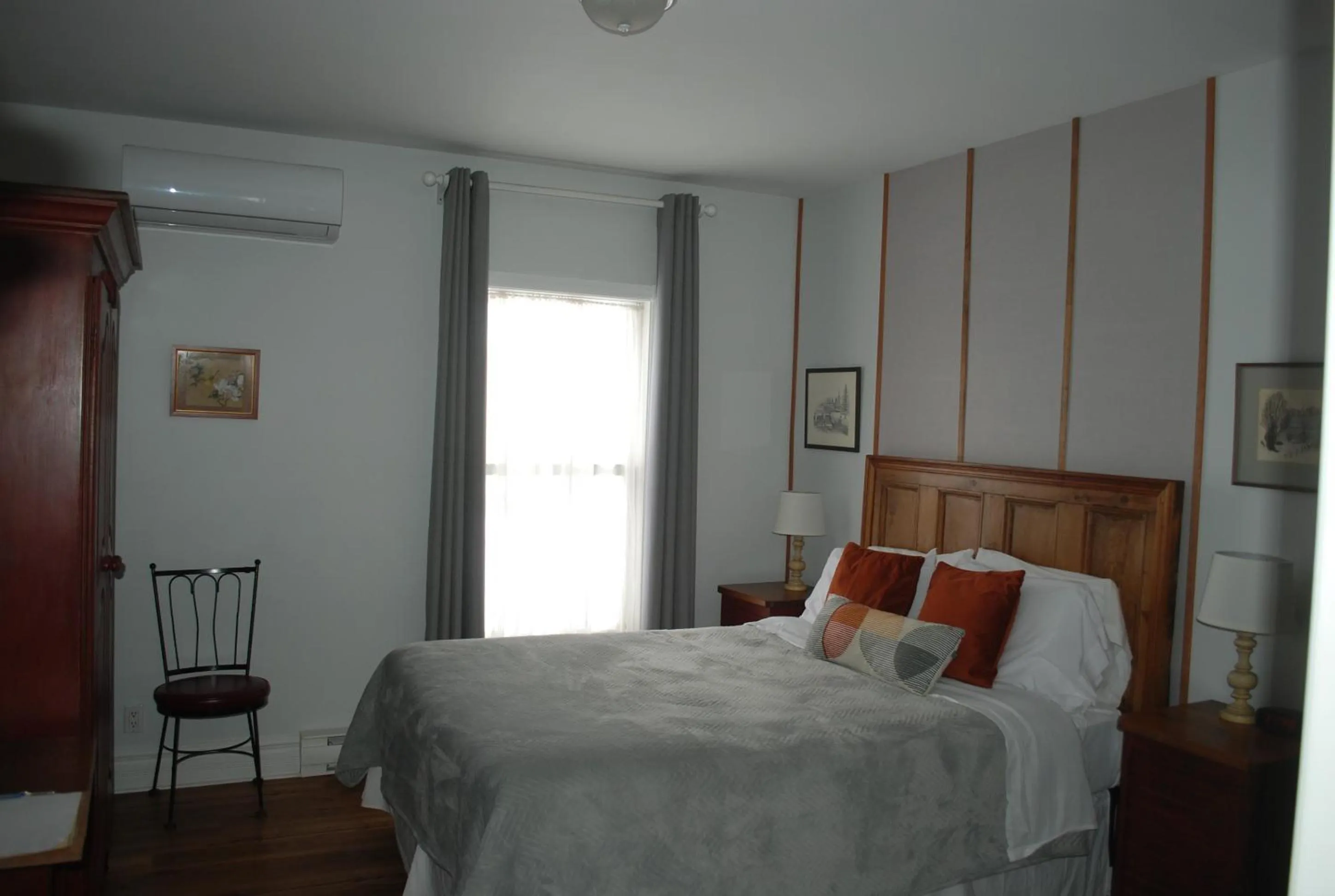 Bed in AUBERGE Knowlton