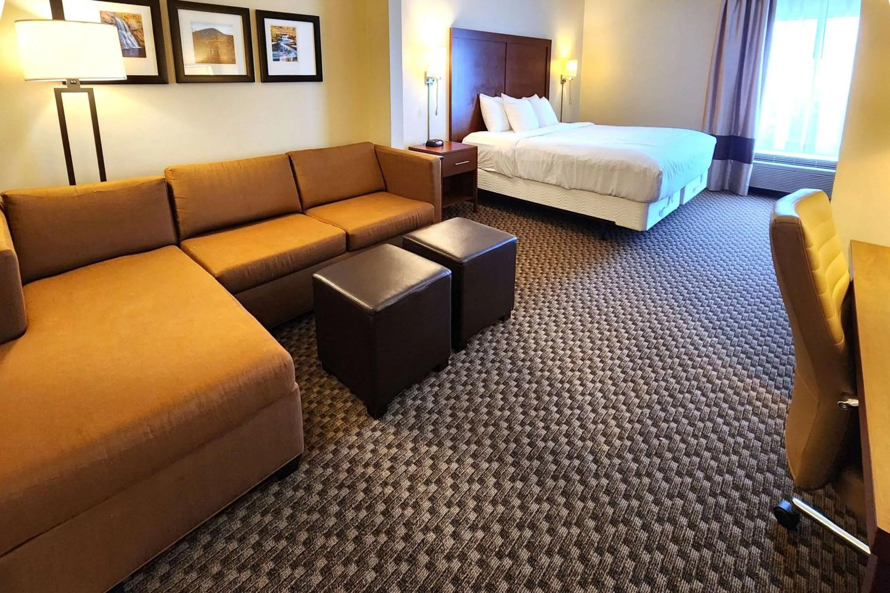 Bedroom, Bed in Comfort Inn & Suites Mount Pocono