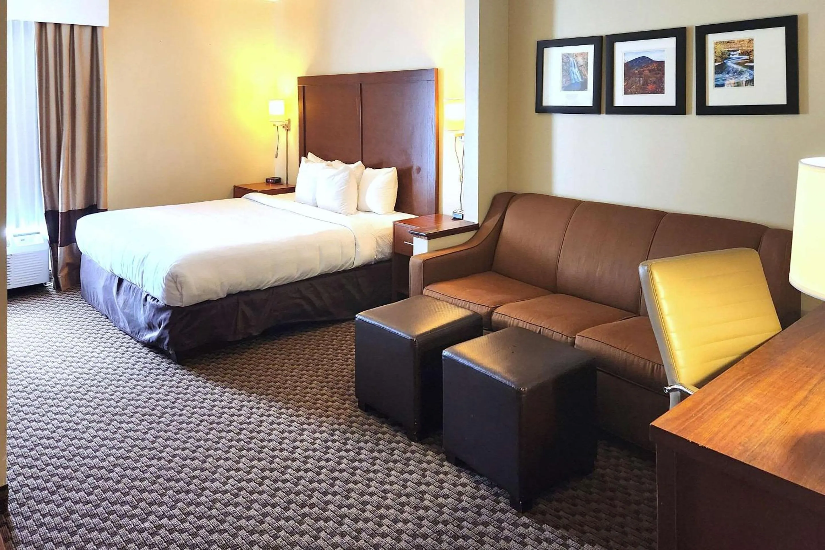 Bedroom, Bed in Comfort Inn & Suites Mount Pocono