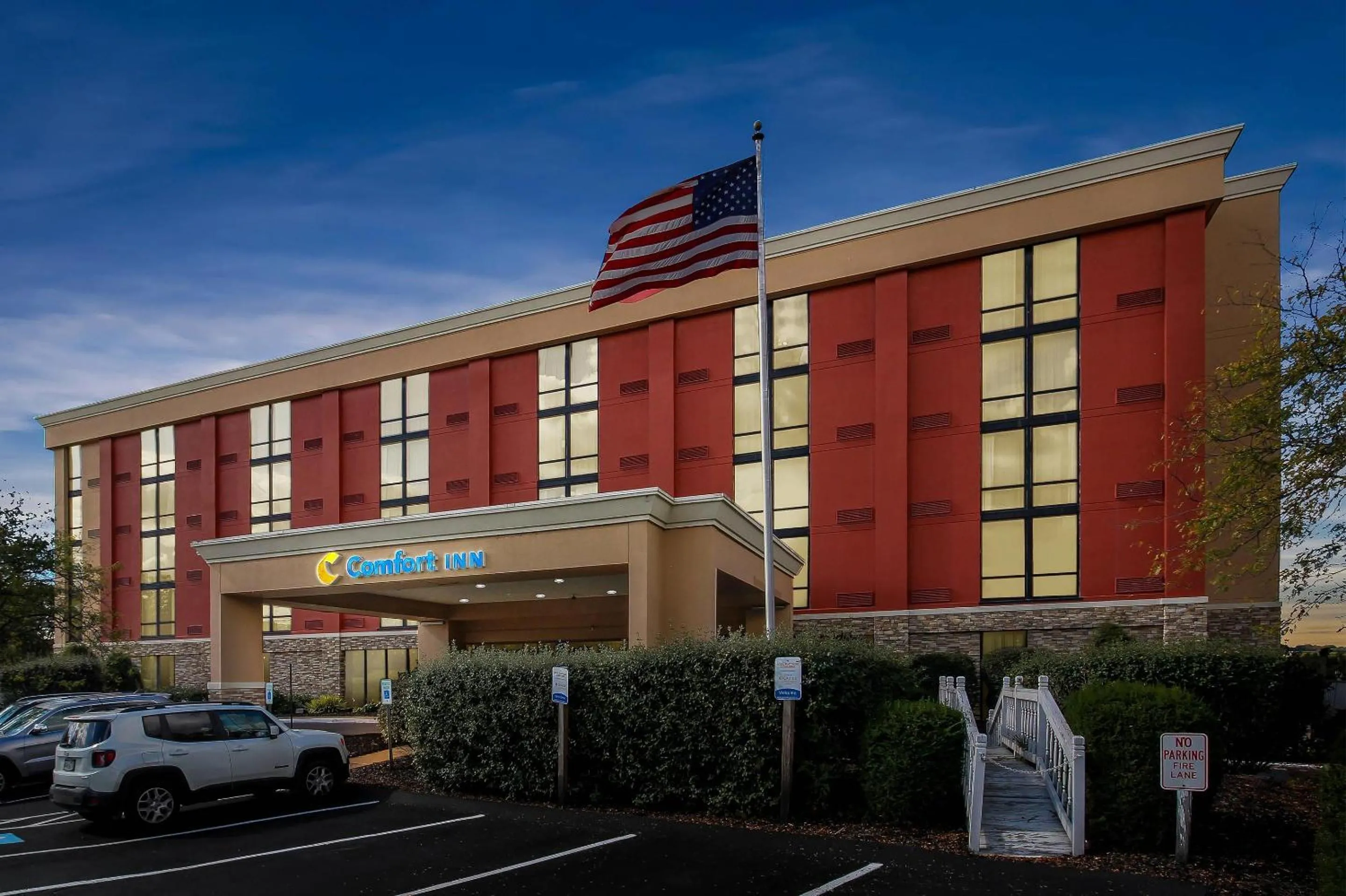 Property building in Comfort Inn Cranberry Twp