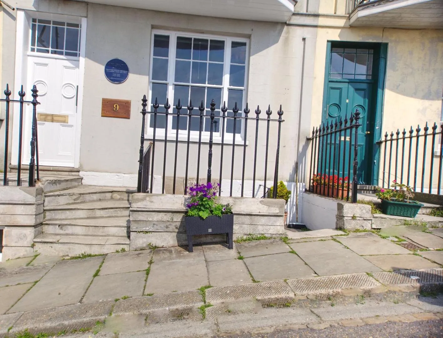 Property building in The Artists Retreat - Hastings