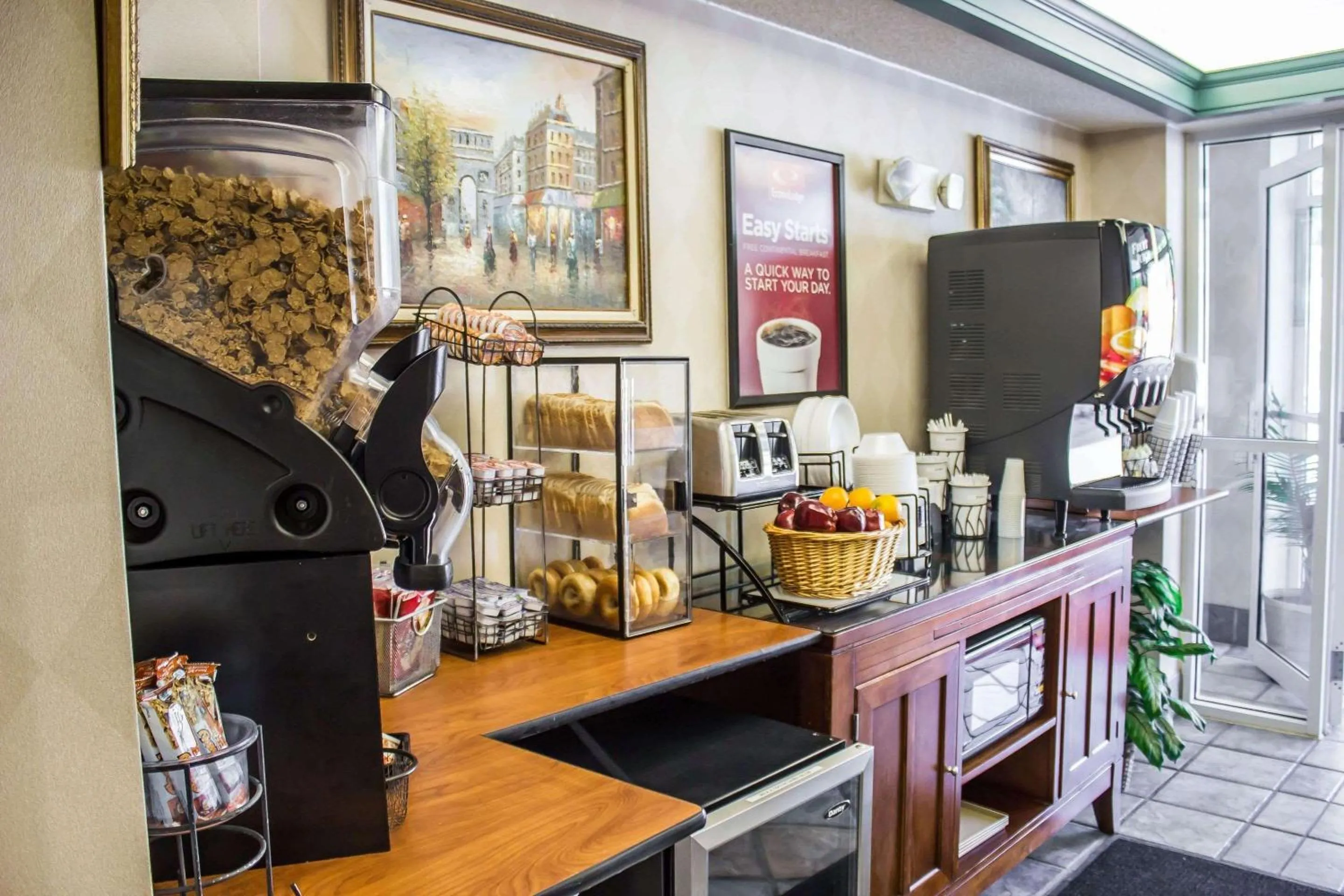 Restaurant/places to eat in Econo Lodge Meadville