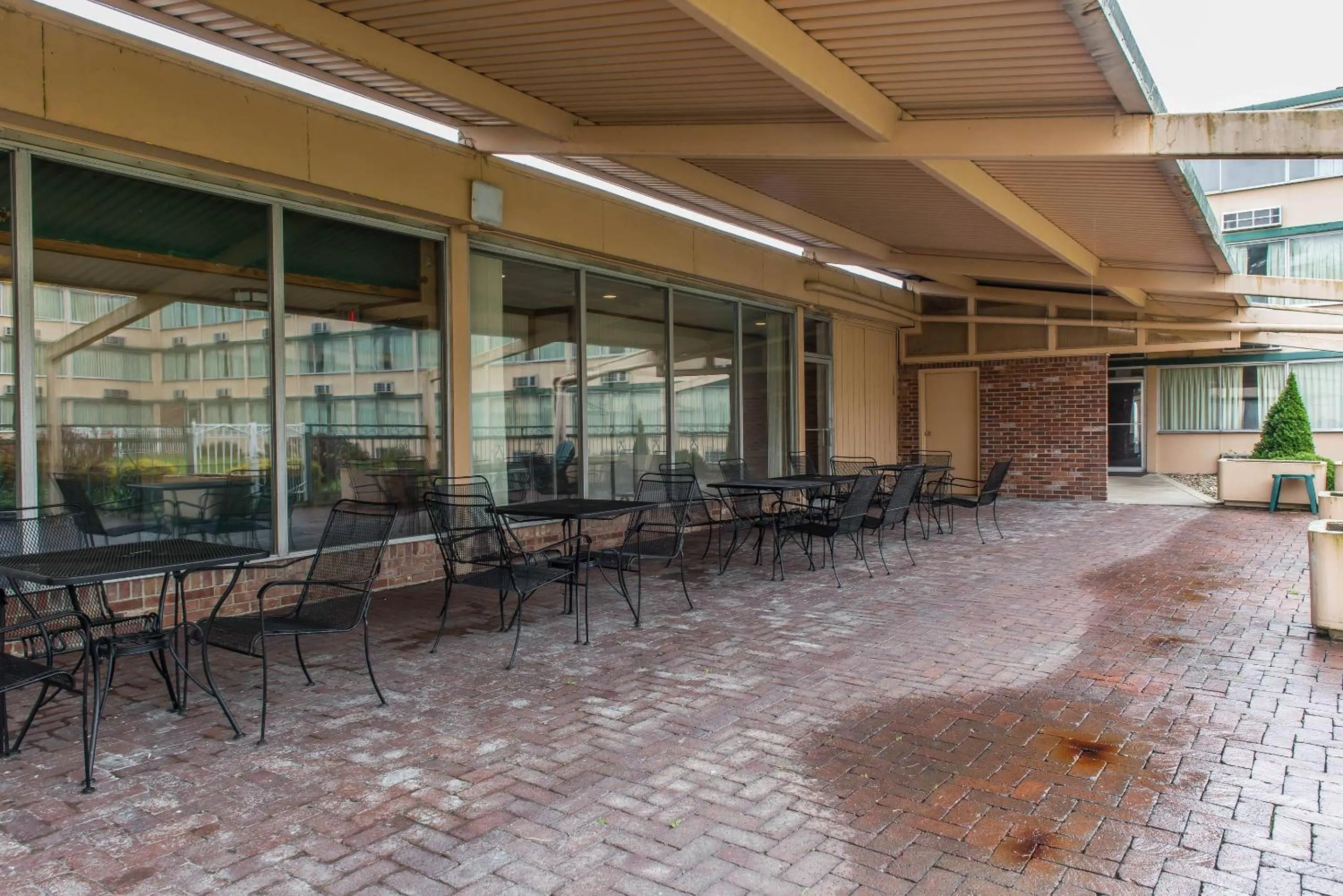 Property building in Quality Inn