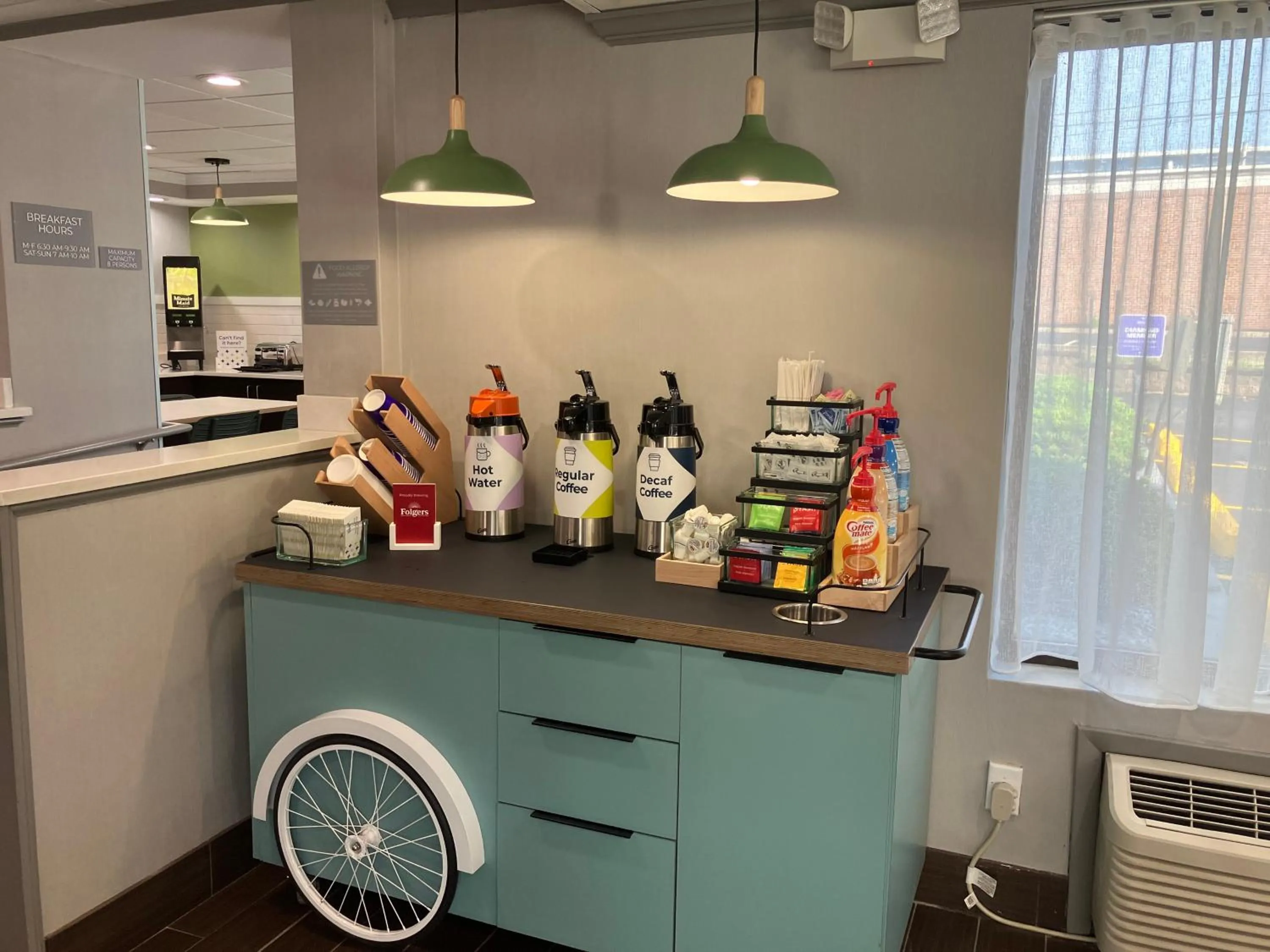 Coffee/tea facilities in Spark by Hilton Clarks Summit