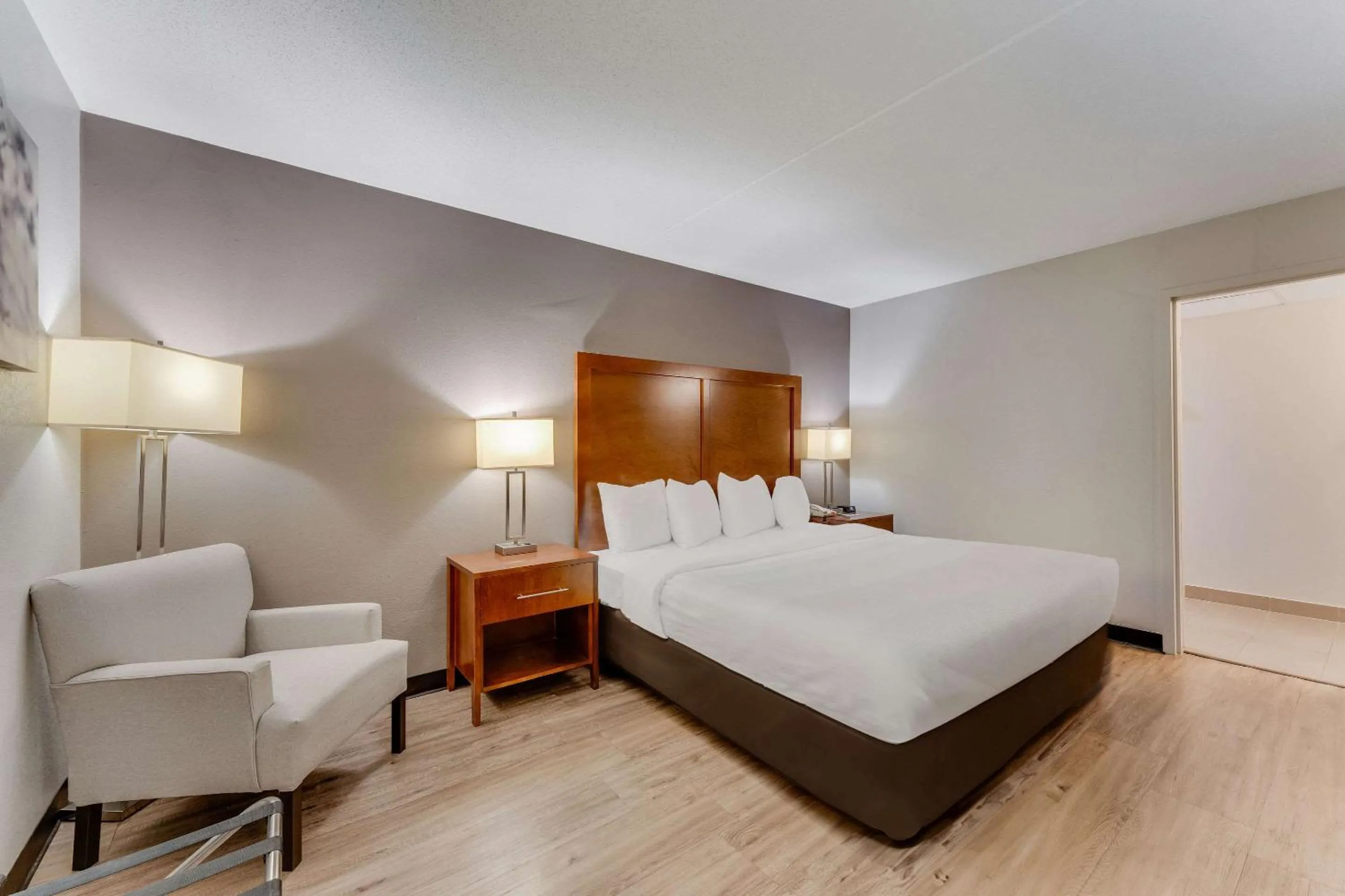 Bed in Quality Inn Easton