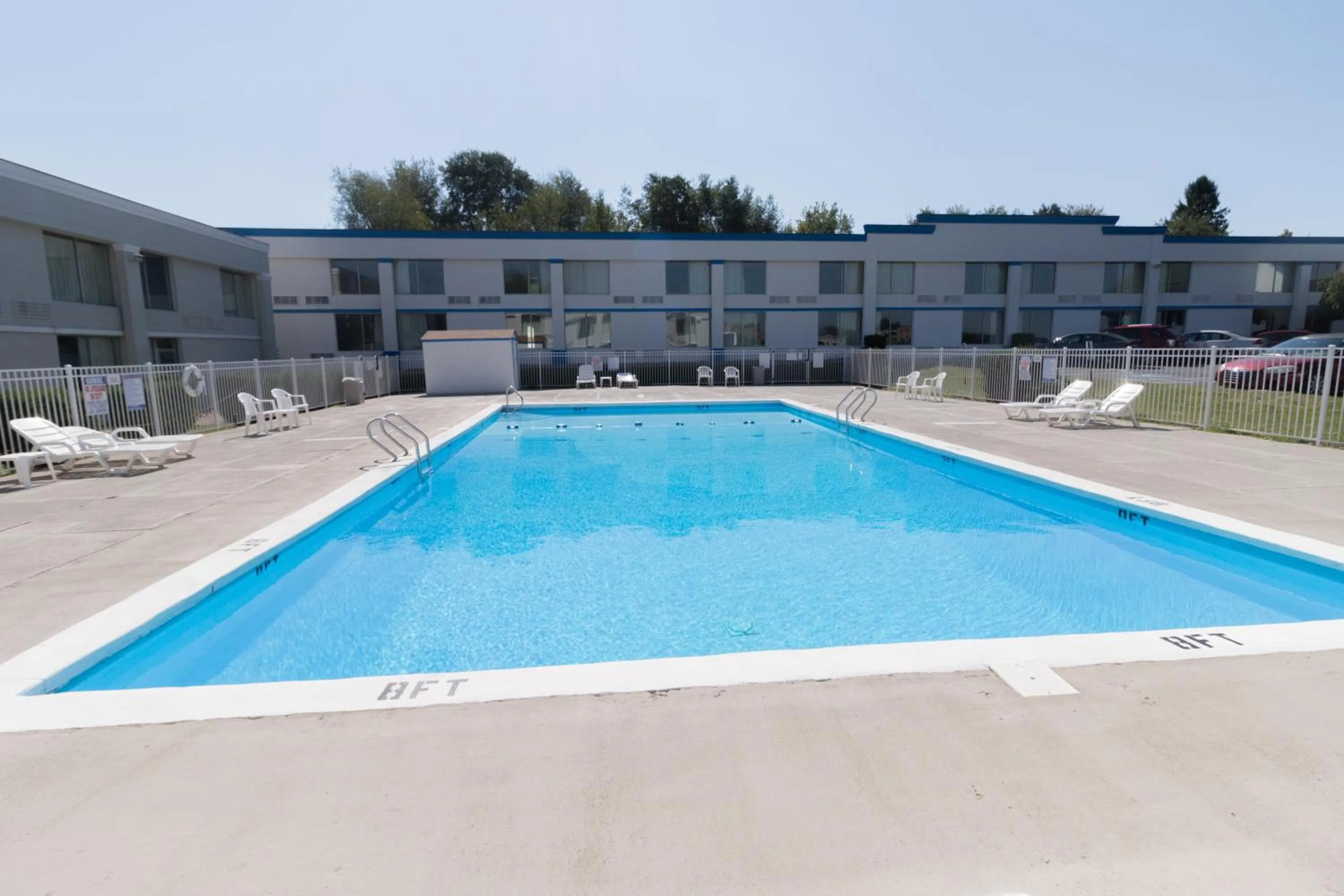 Swimming pool in Motel 6-Clarion, PA