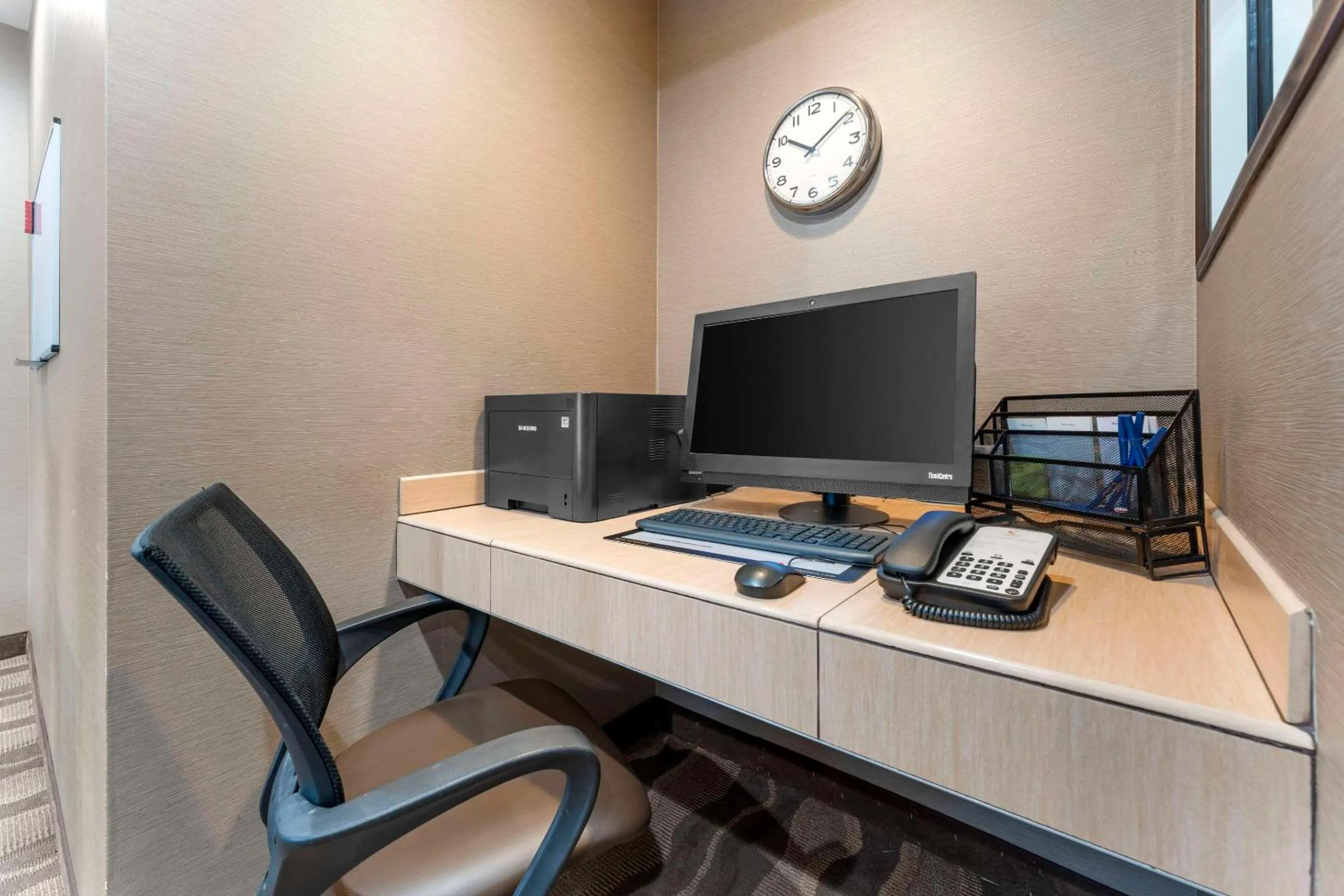 Business facilities in Comfort Suites Monaca