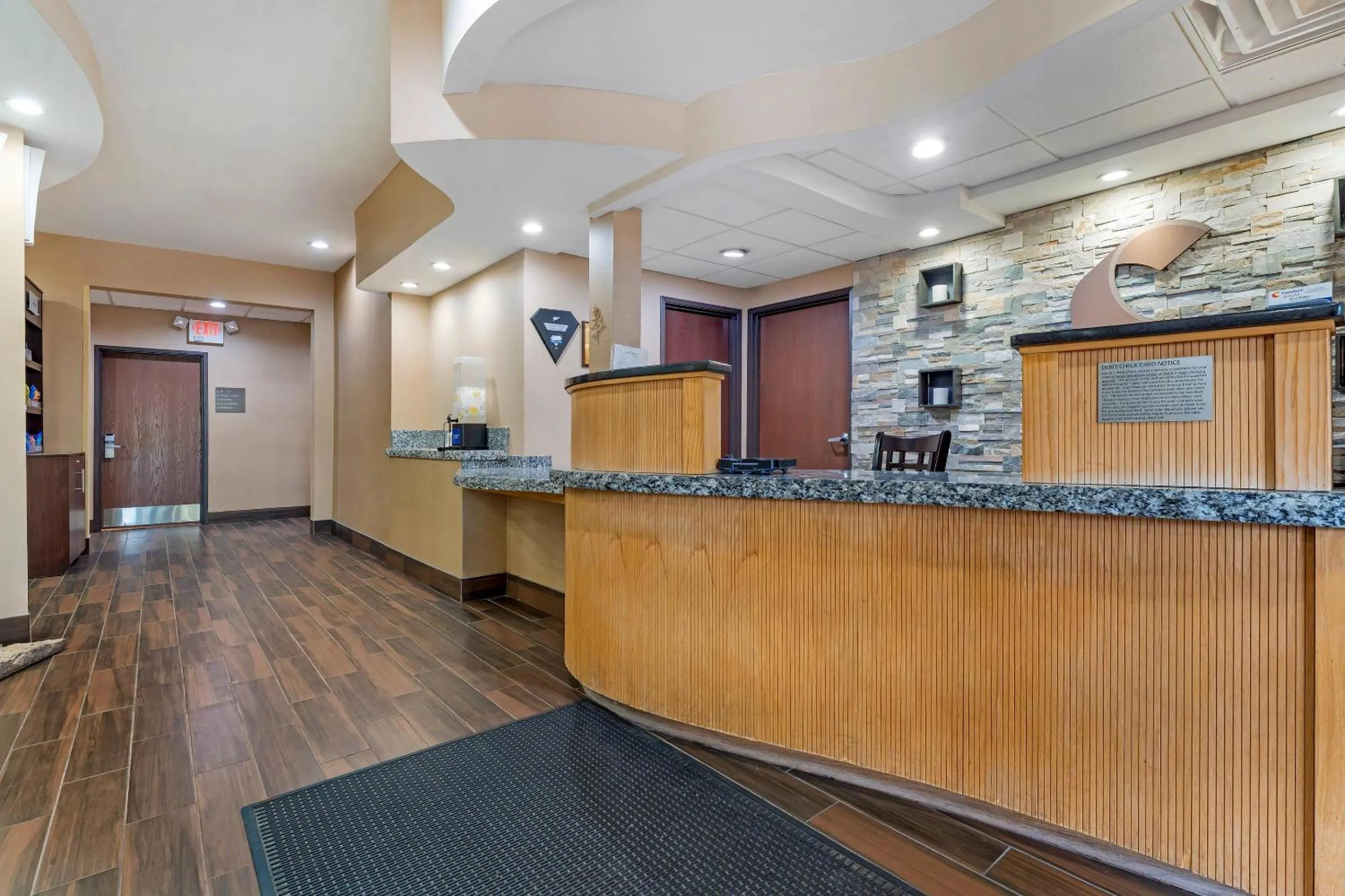 Lobby or reception in Comfort Suites Monroeville - Pittsburgh East