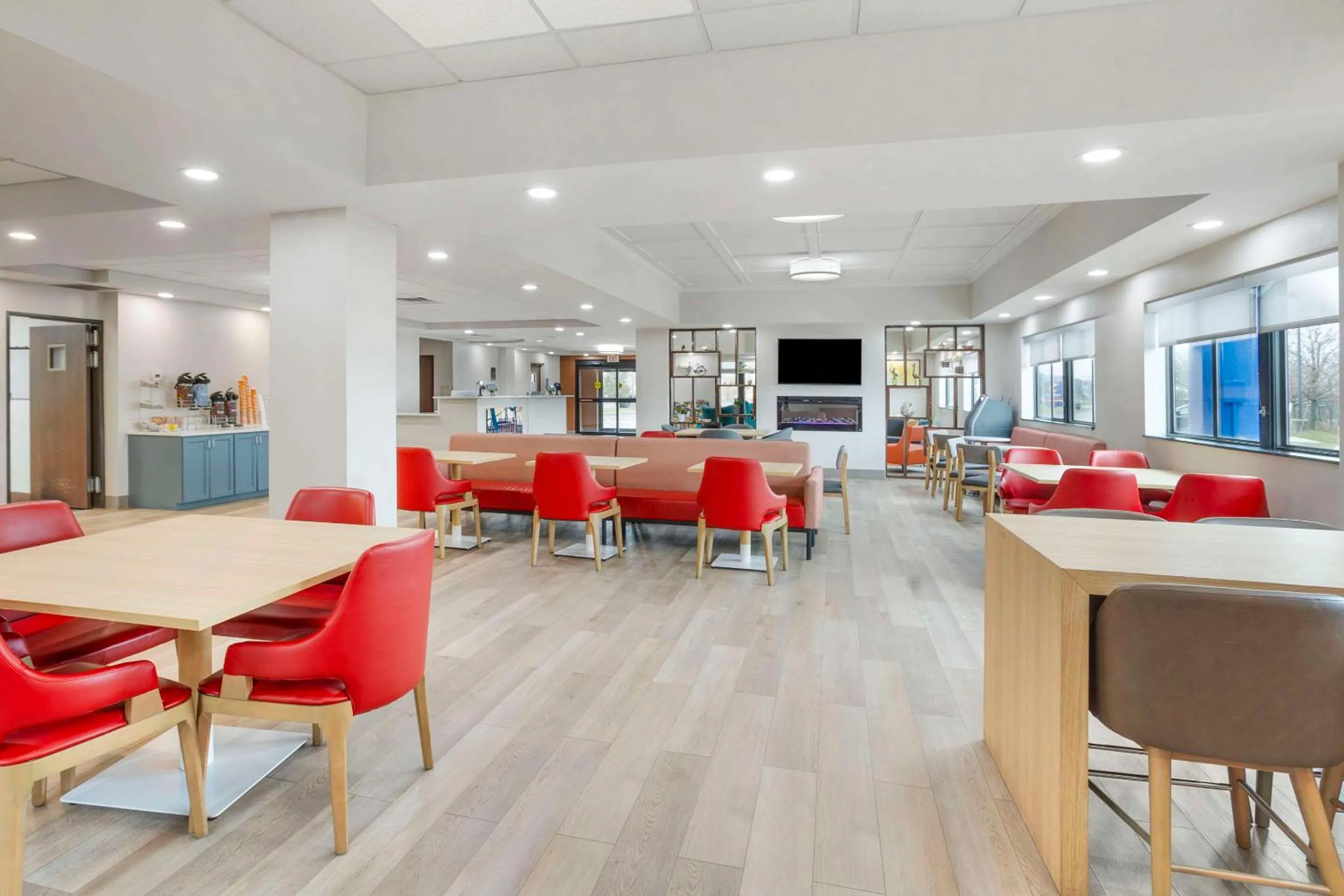 Breakfast in Comfort Suites Bloomsburg