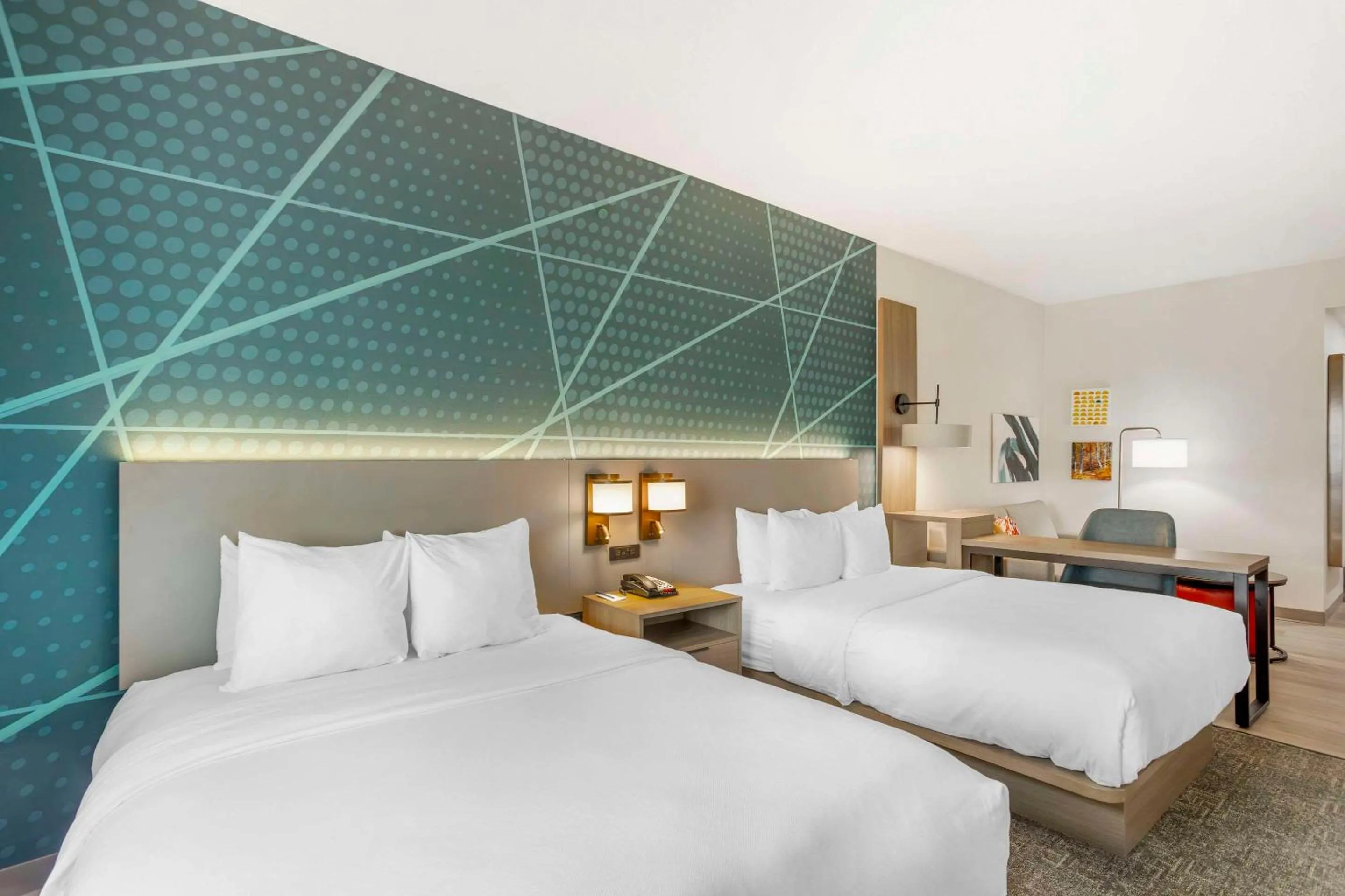 Bedroom, Bed in Comfort Suites Bloomsburg