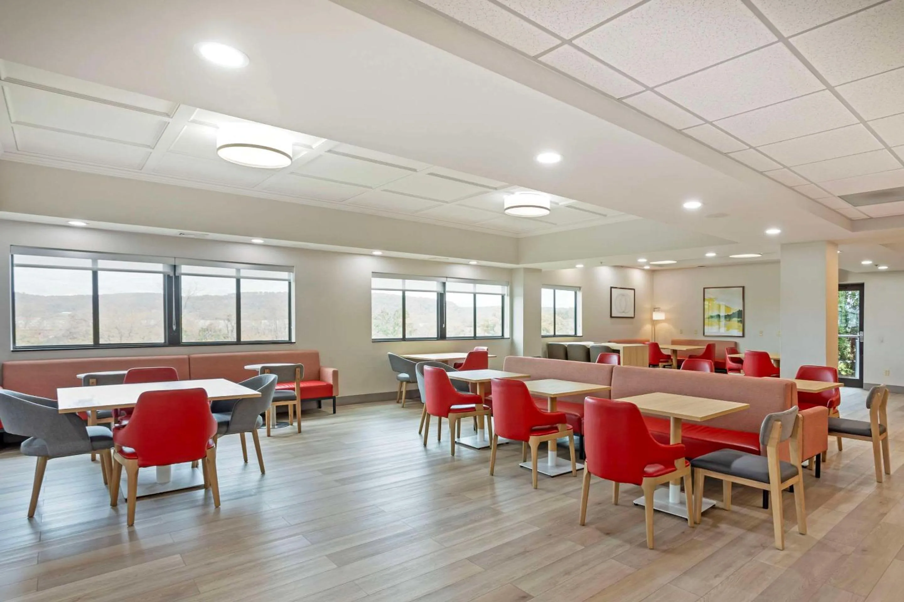 Breakfast in Comfort Suites Bloomsburg