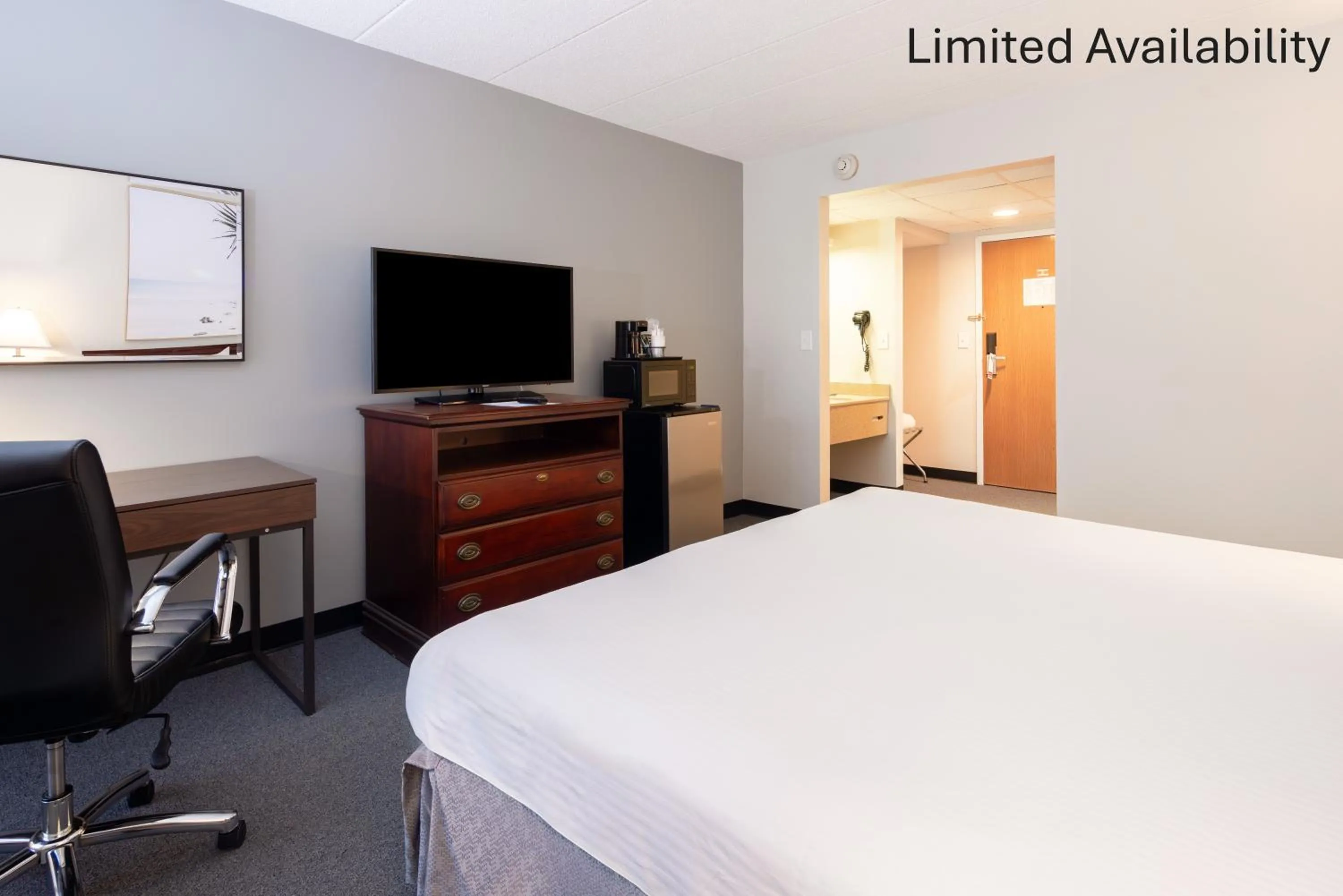 Bed in The View Inn & Suites Bethlehem / Allentown / Lehigh Airport