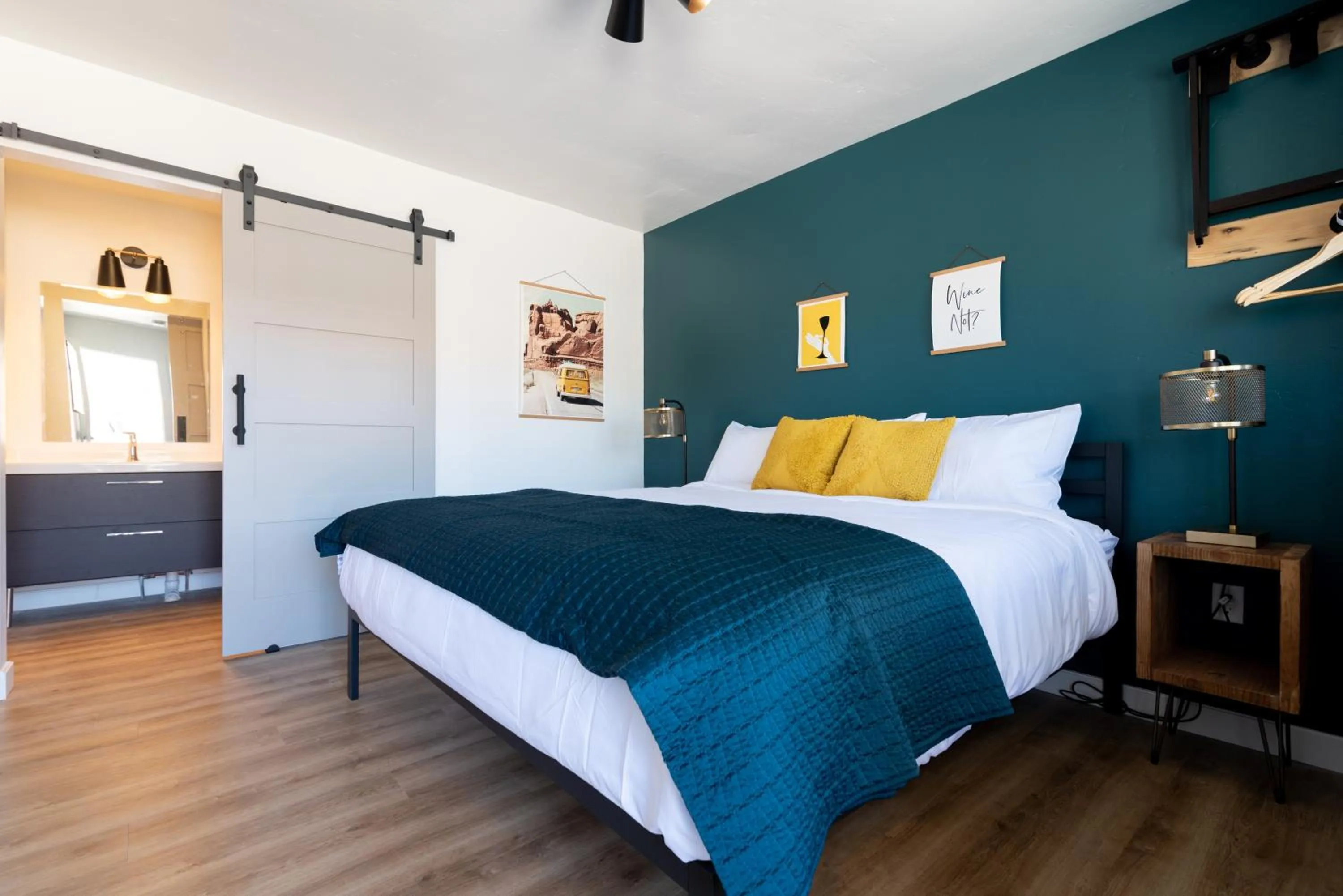 Bed in Spoke and Vine Motel