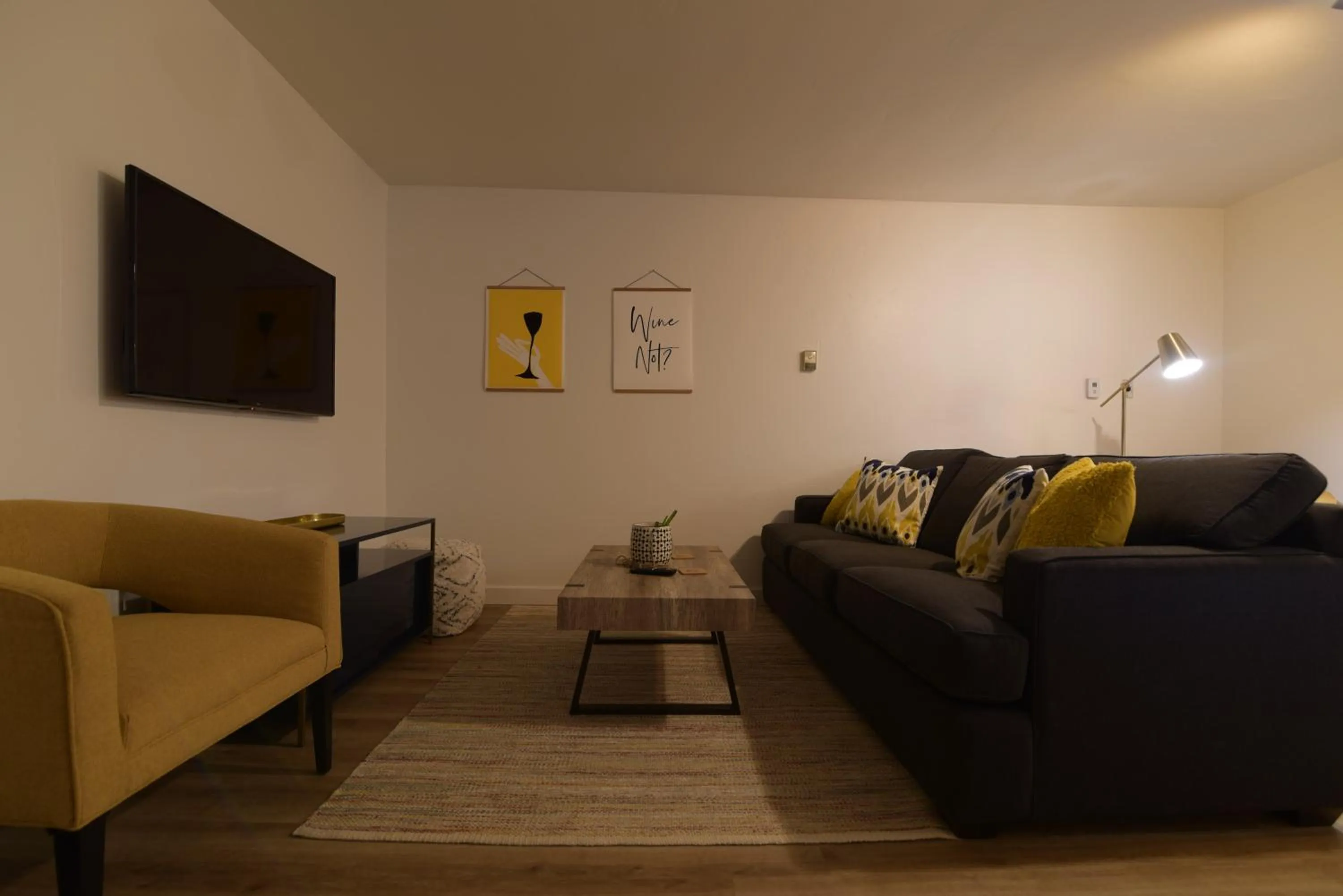 TV and multimedia in Spoke and Vine Motel