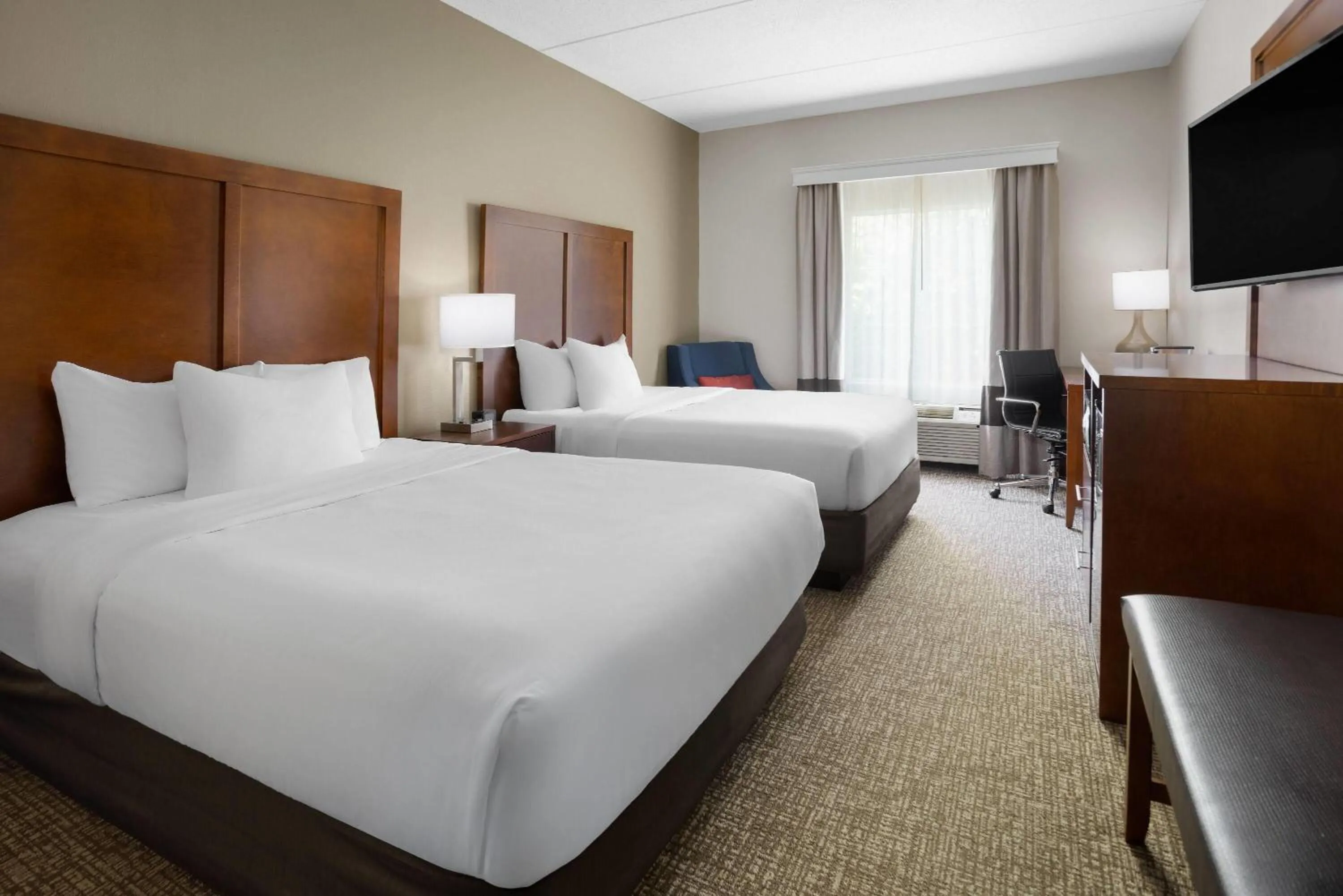 Photo of the whole room, Bed in Wingate by Wyndham Grove City