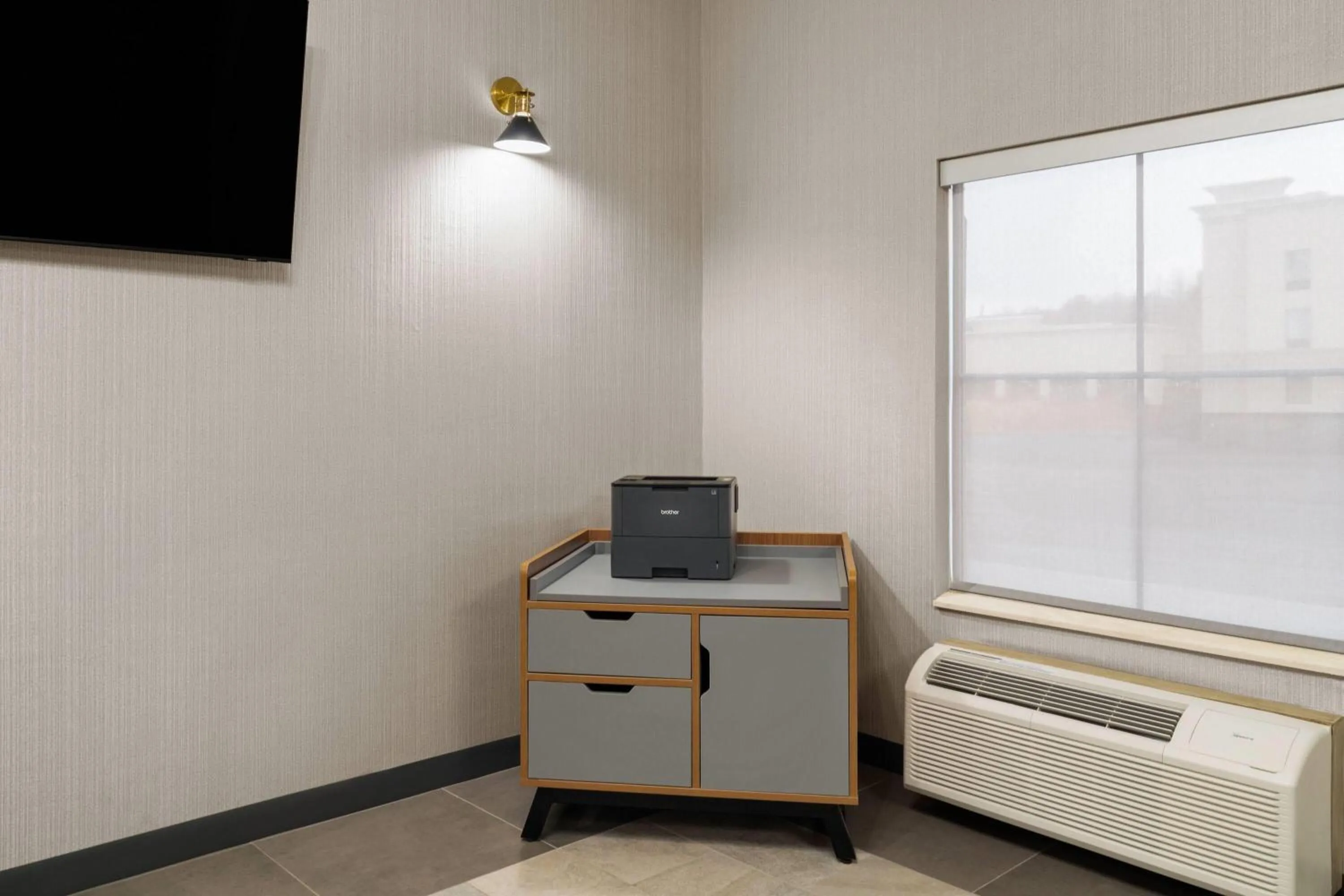 Business facilities in Wingate by Wyndham Clearfield