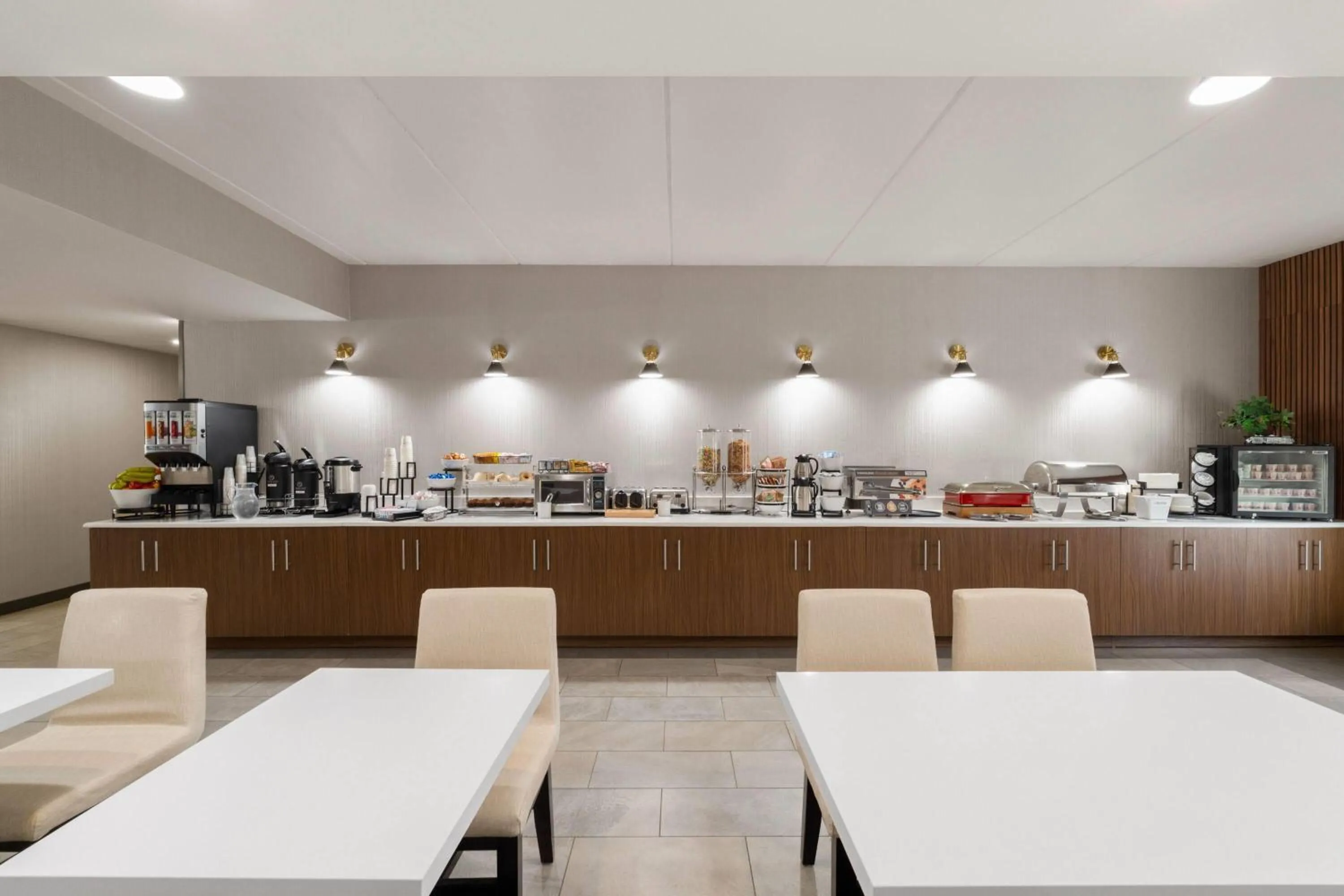 Breakfast in Wingate by Wyndham Clearfield