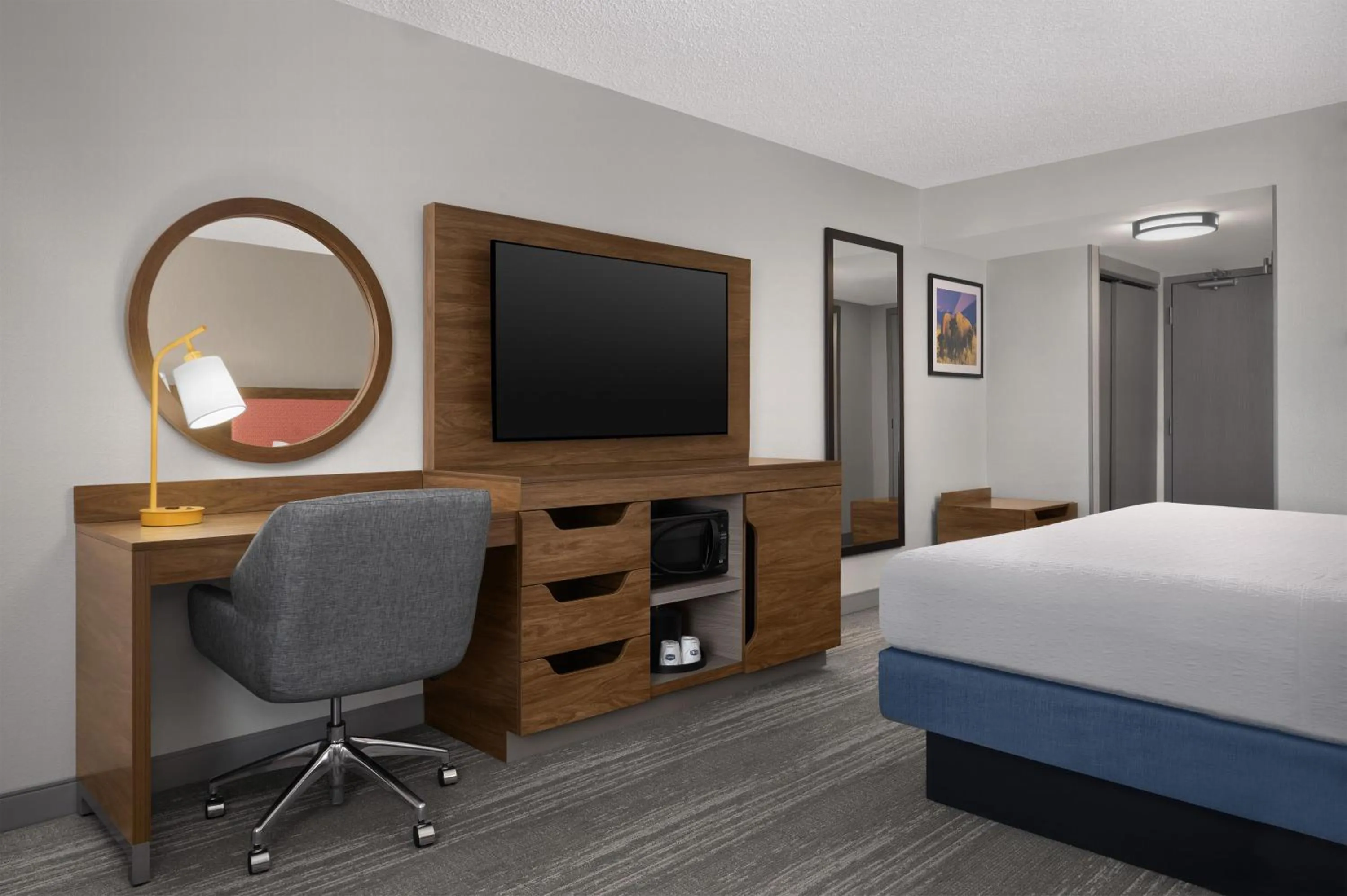 Bed in Hampton Inn & Suites Denver-Cherry Creek