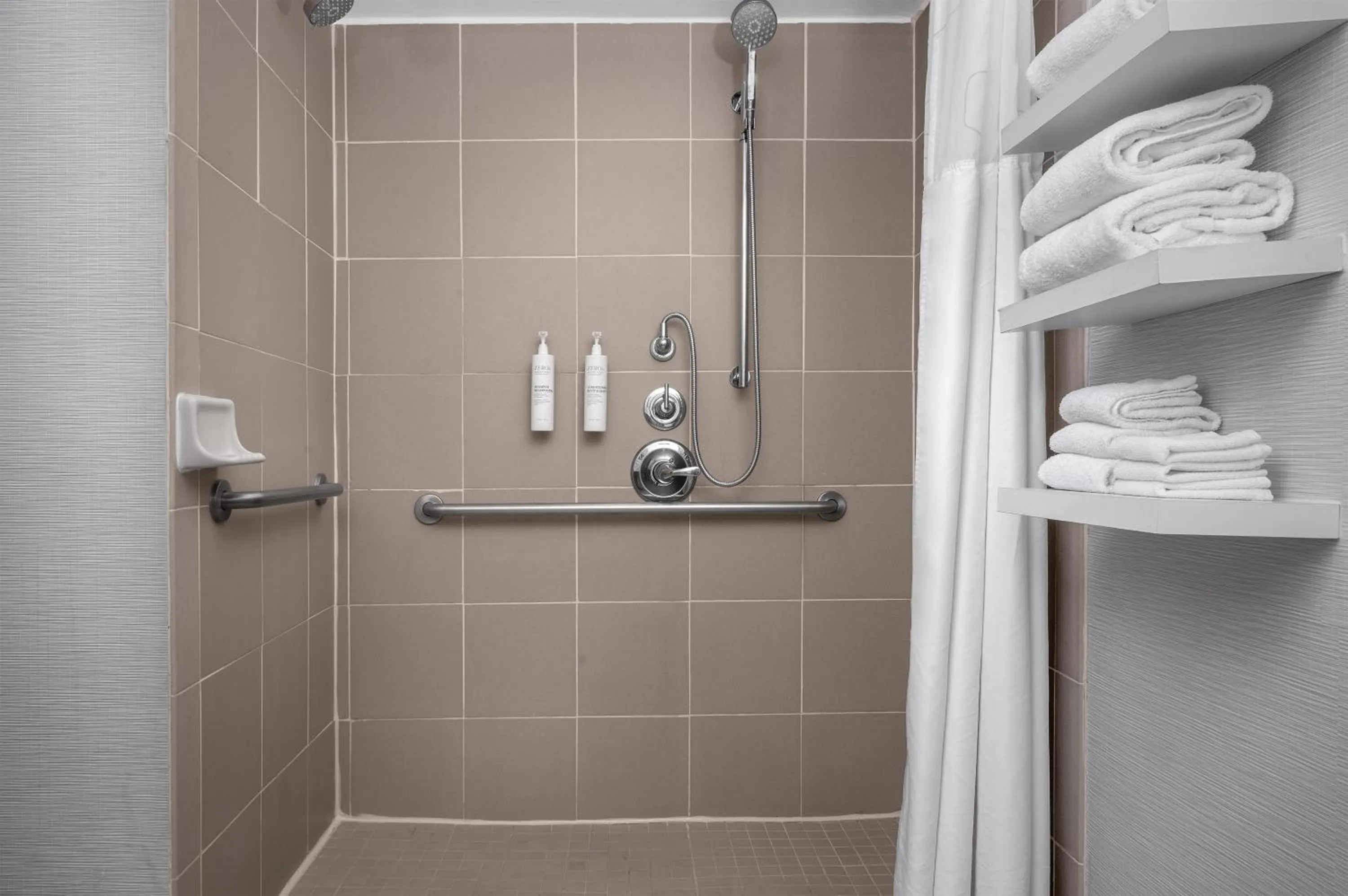 Bathroom in Hampton Inn & Suites Denver-Cherry Creek