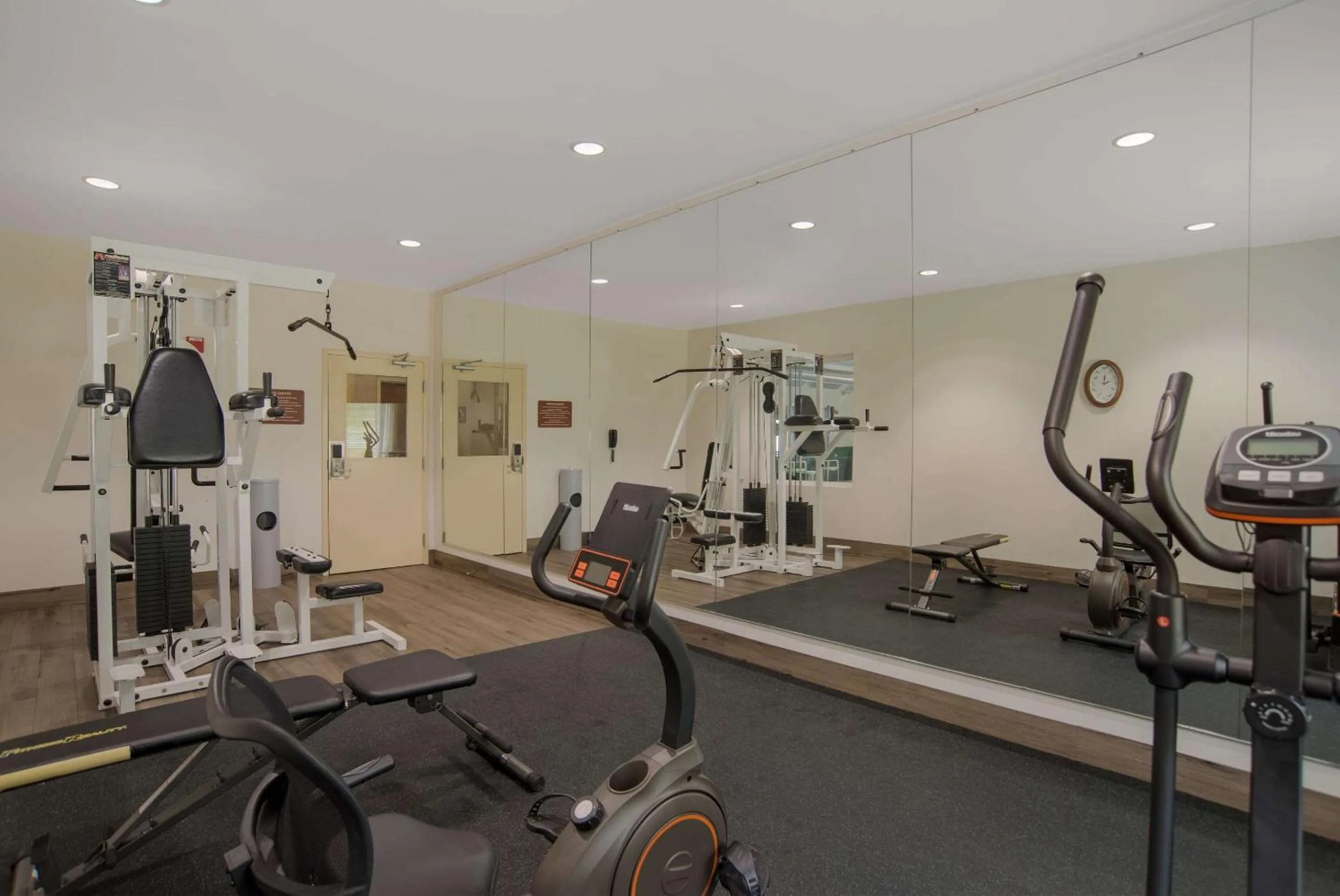Fitness centre/facilities in Quality Inn & Suites Chambersburg Northeast
