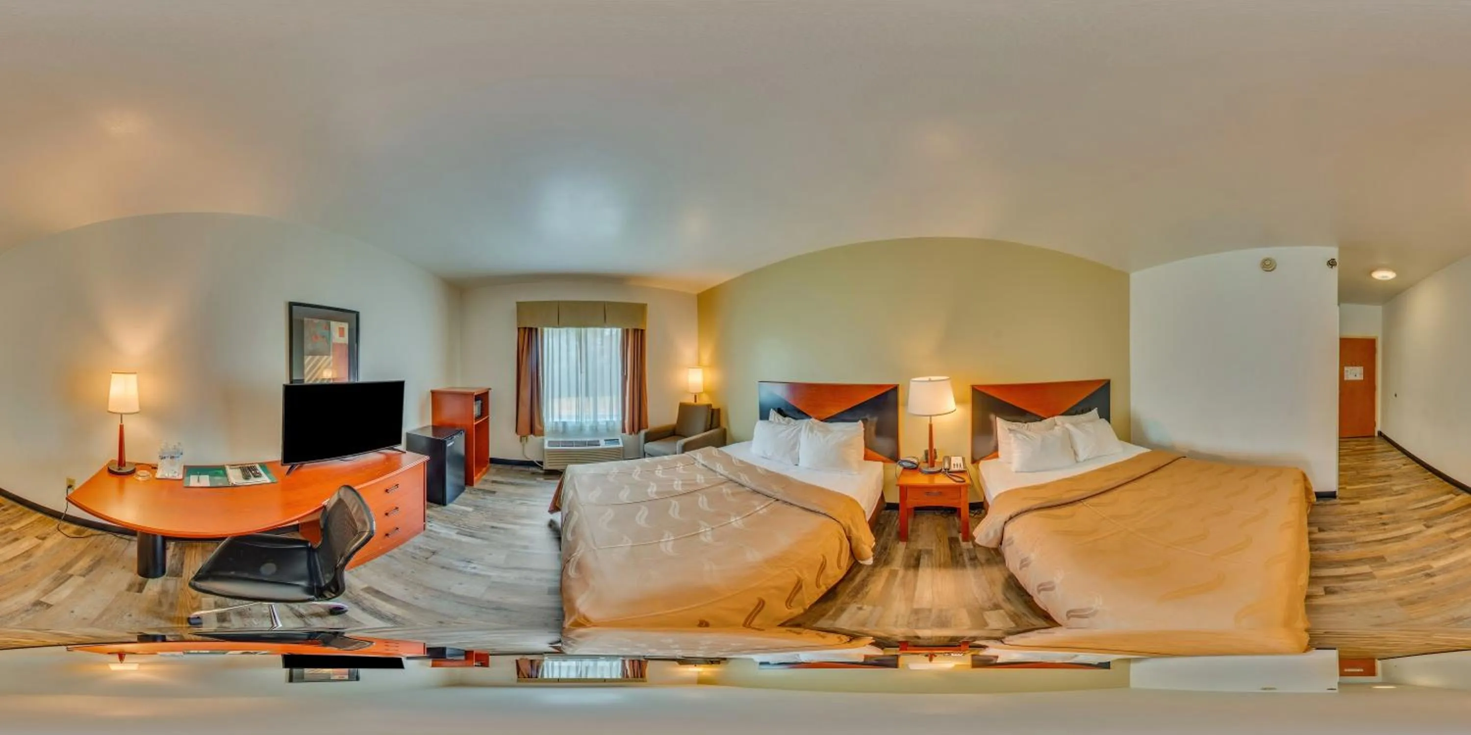 Bed in Quality Inn & Suites Chambersburg Northeast