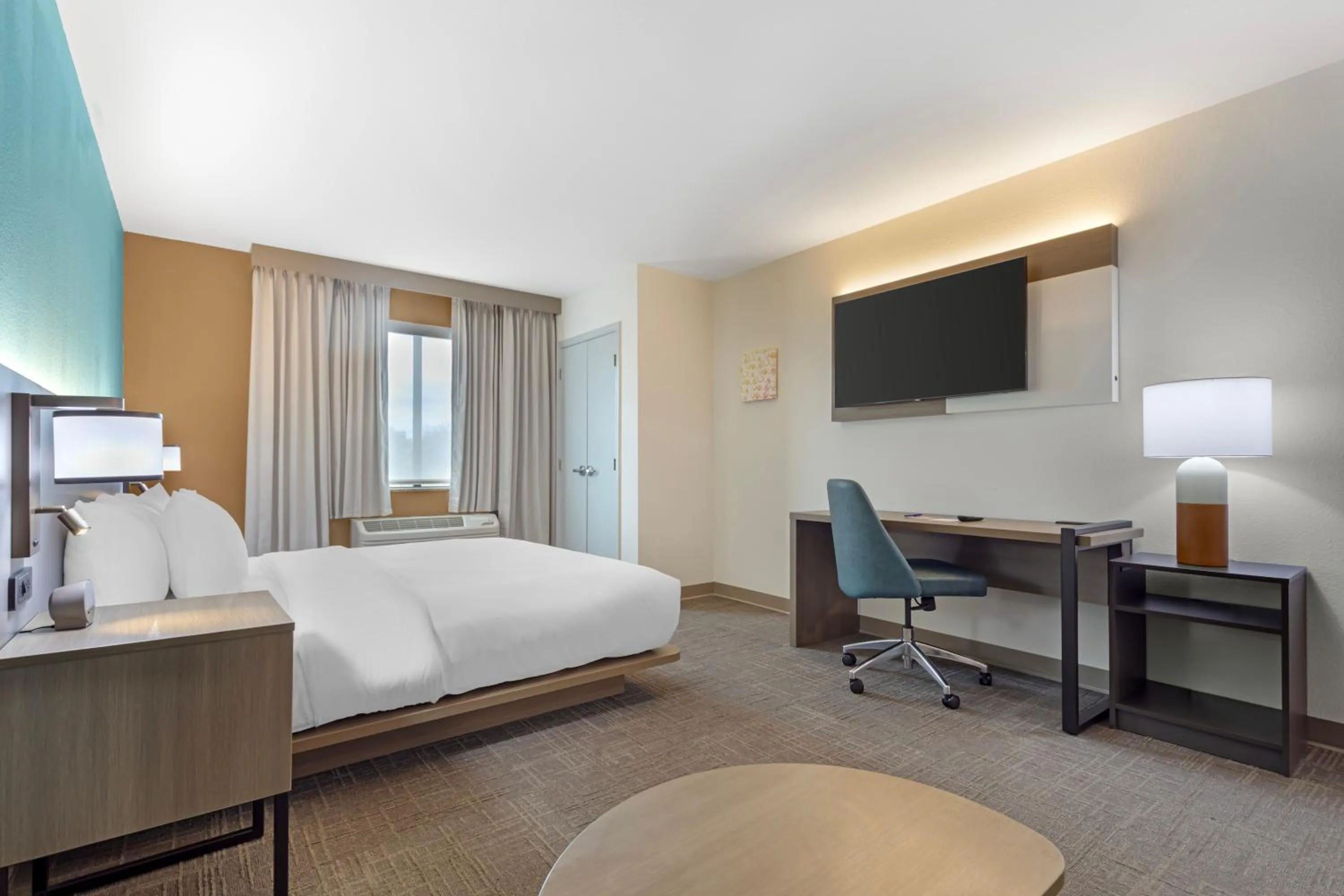 Bed in Comfort Suites Lewisburg