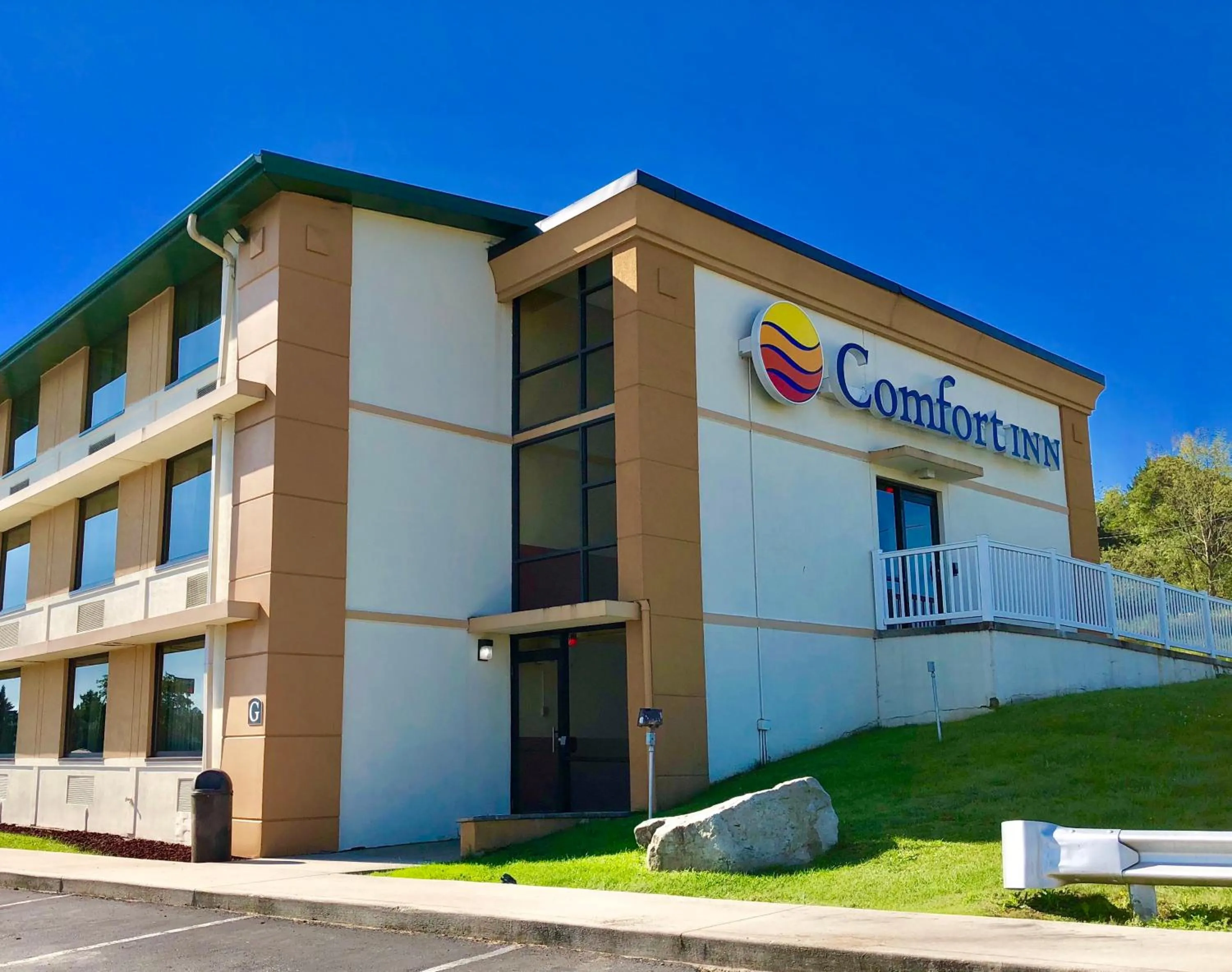 Property building in Comfort Inn