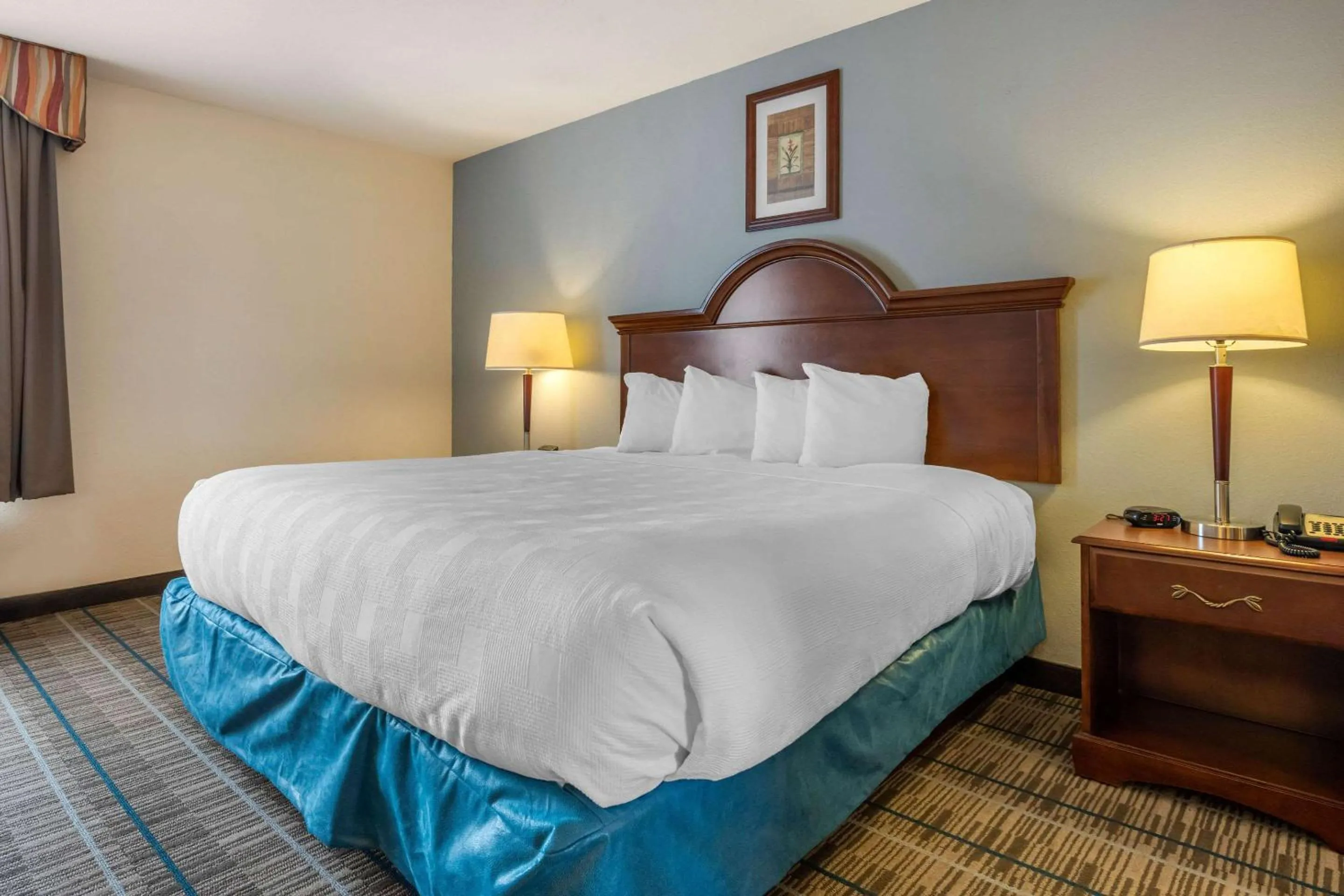 Bed in MainStay Suites Grantville - Hershey North