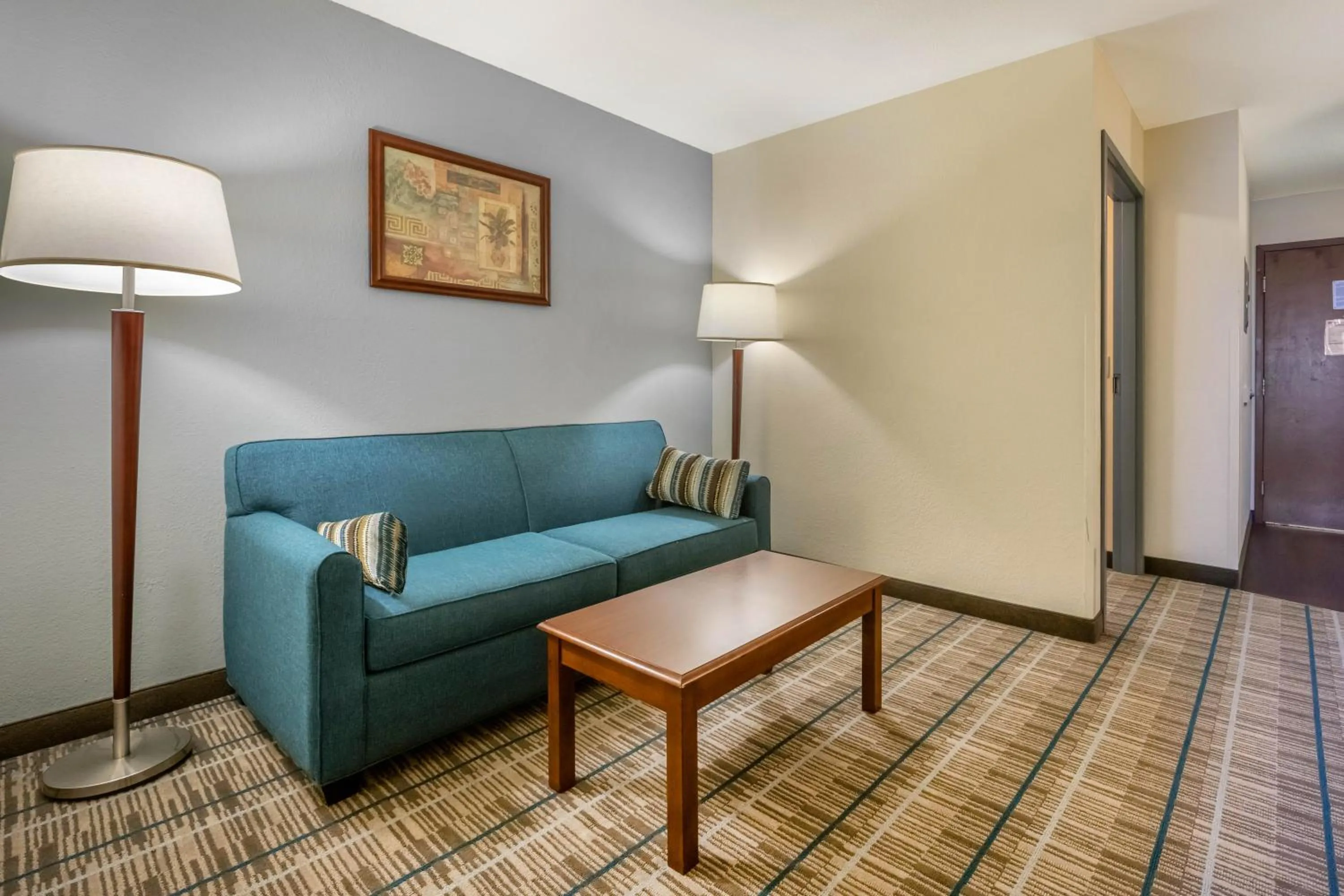 Seating area in MainStay Suites Grantville - Hershey North