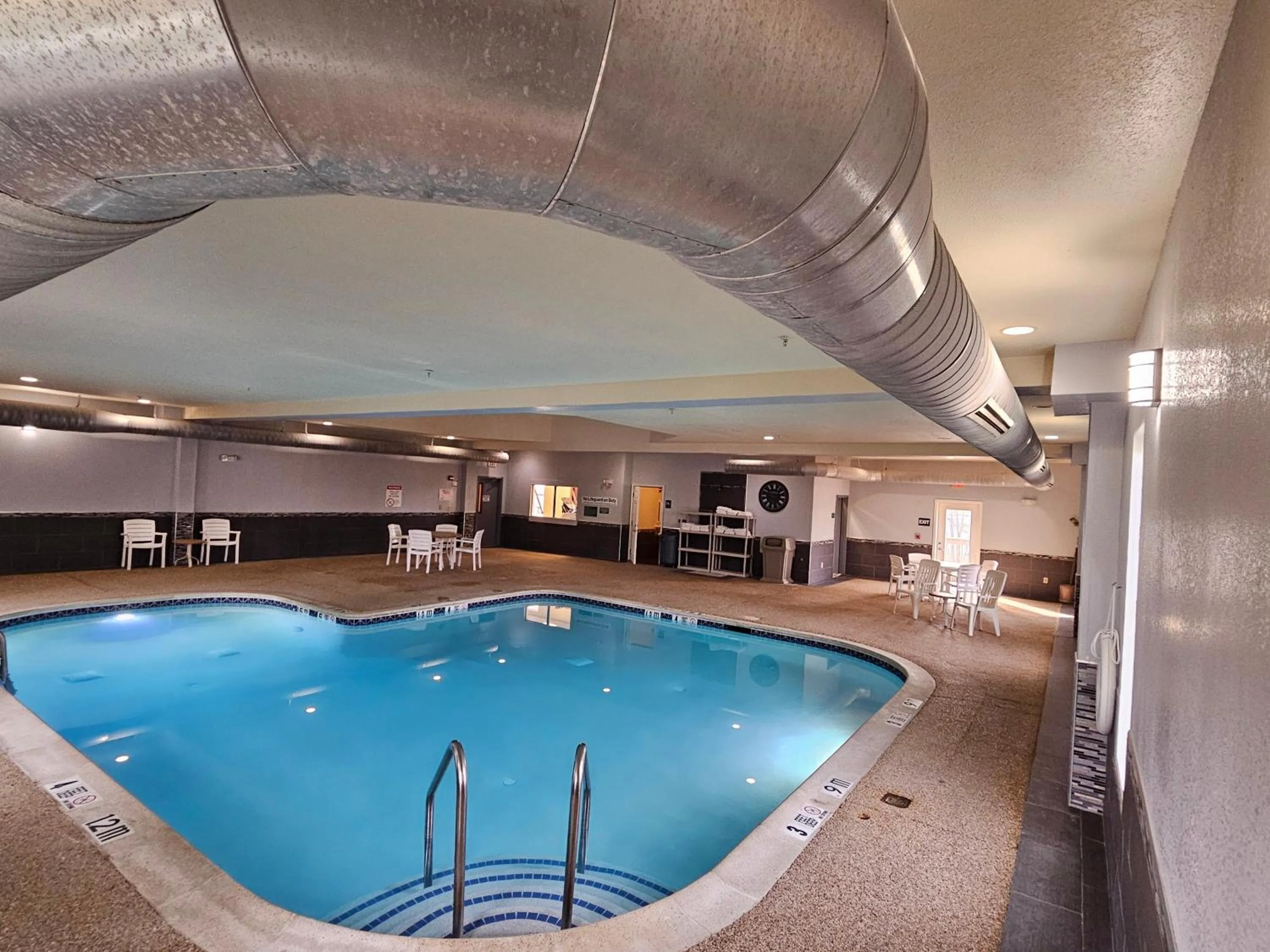Swimming pool in MainStay Suites Grantville - Hershey North