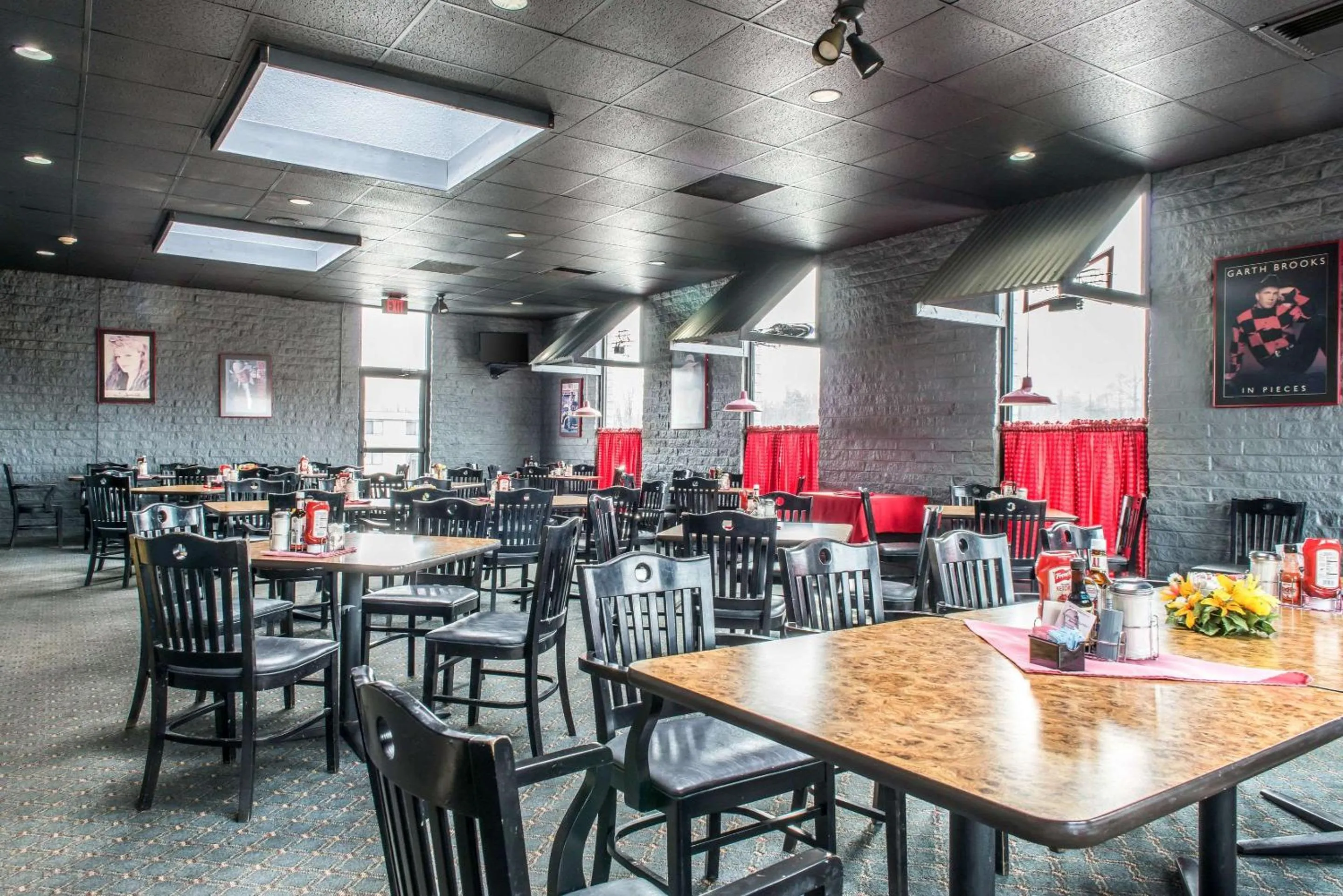 Restaurant/places to eat in Quality Inn & Suites Fairview - Erie