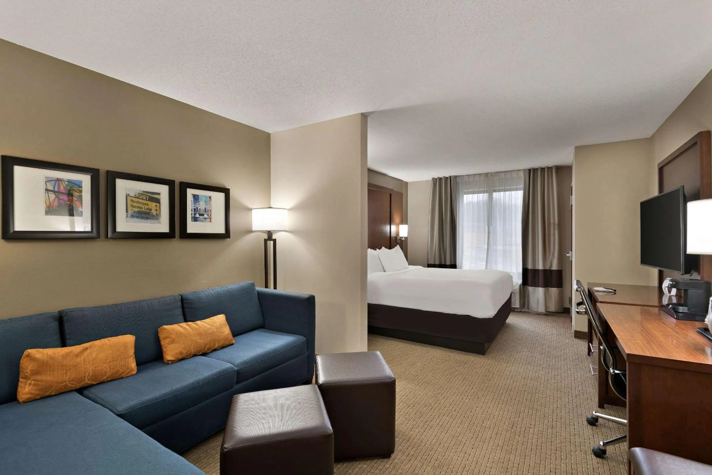Bedroom, Bed in Comfort Suites Hummelstown - Hershey
