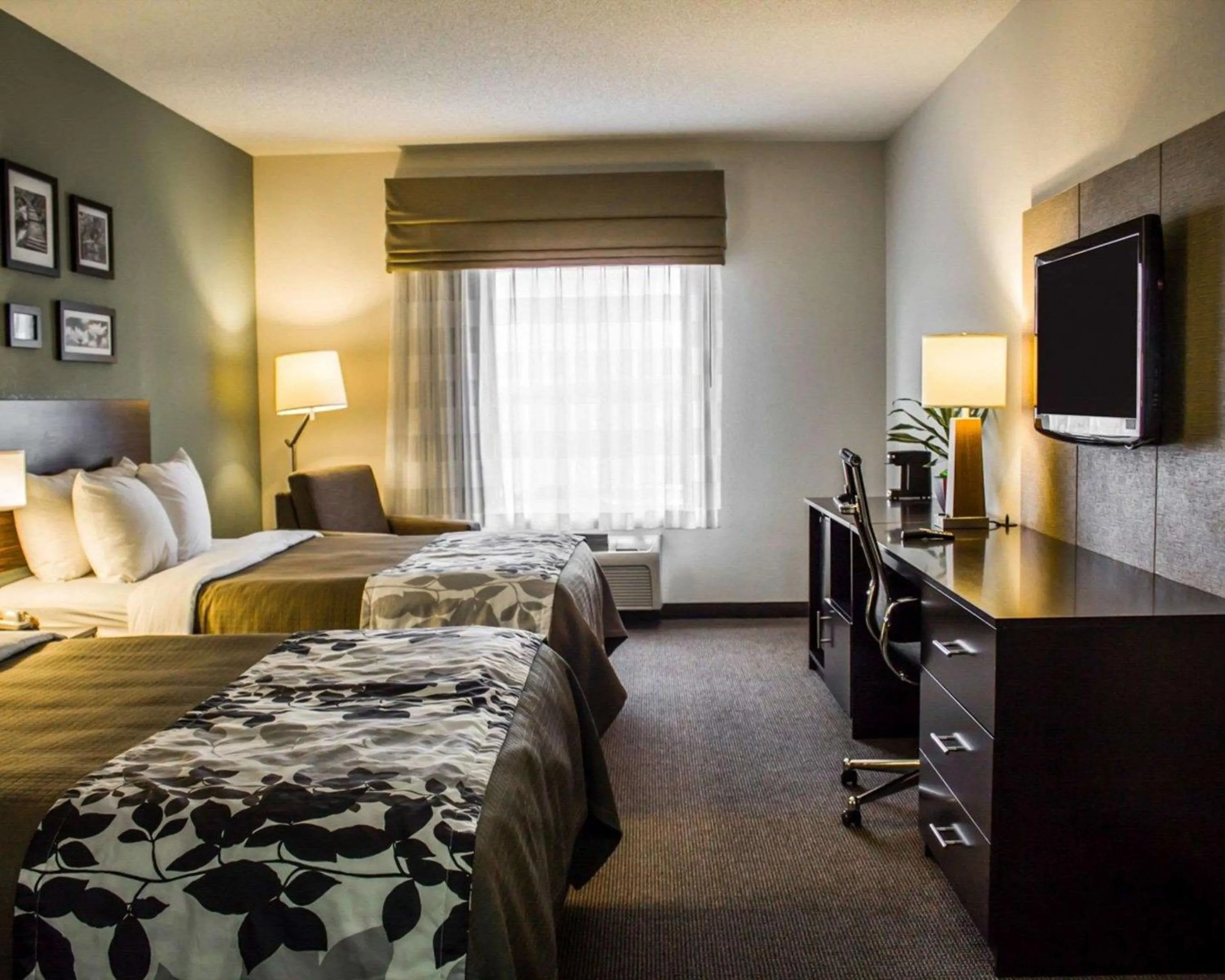 Bedroom, Bed in Sleep Inn & Suites Harrisburg - Hershey Southwest