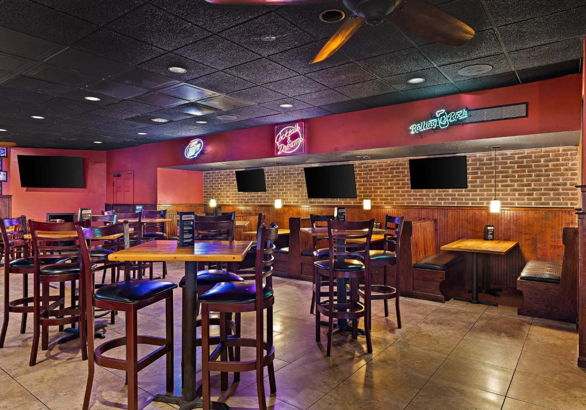 Restaurant/places to eat in Red Roof Inn Reading