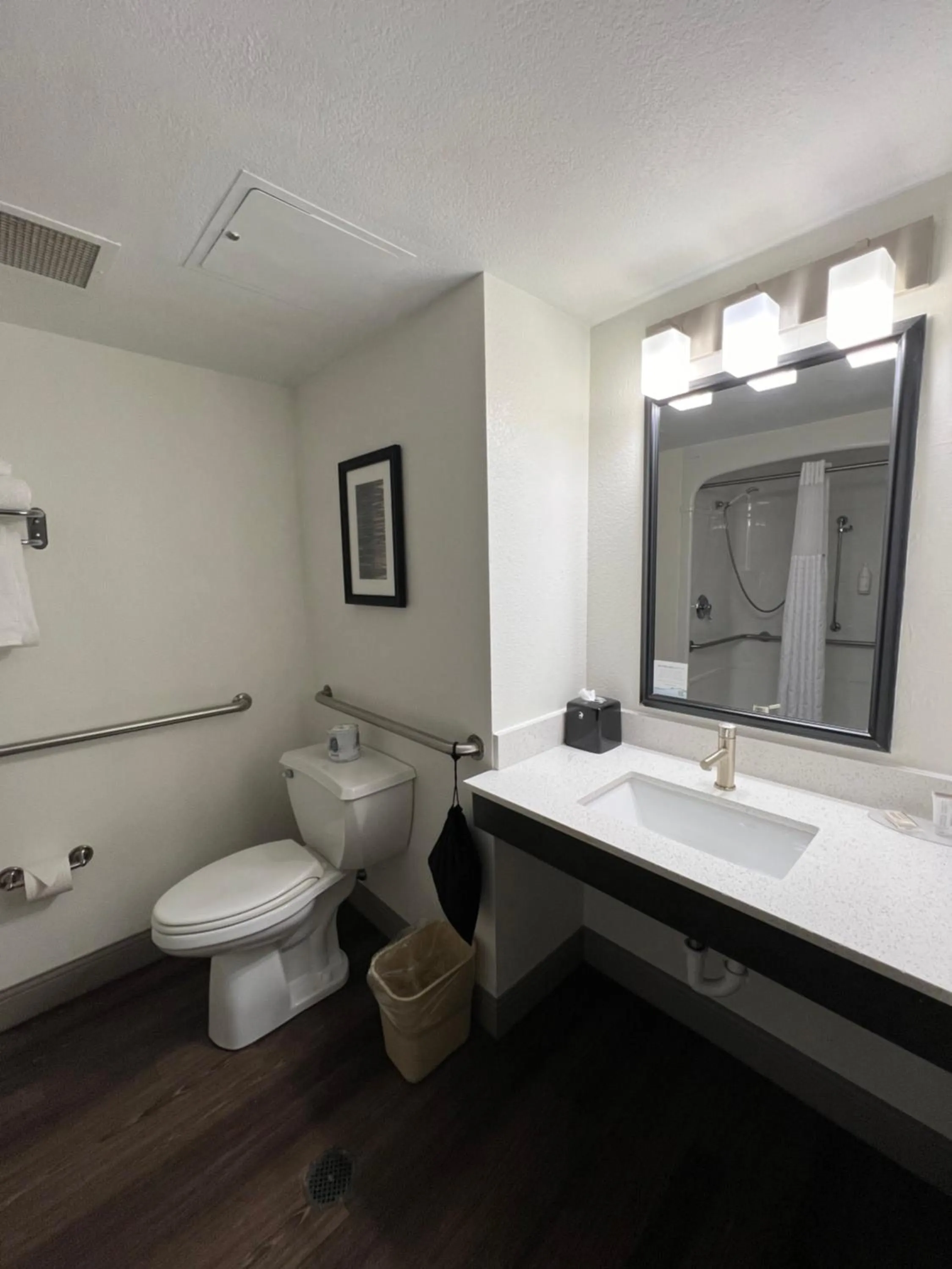 Toilet in Days Inn by Wyndham Penn State