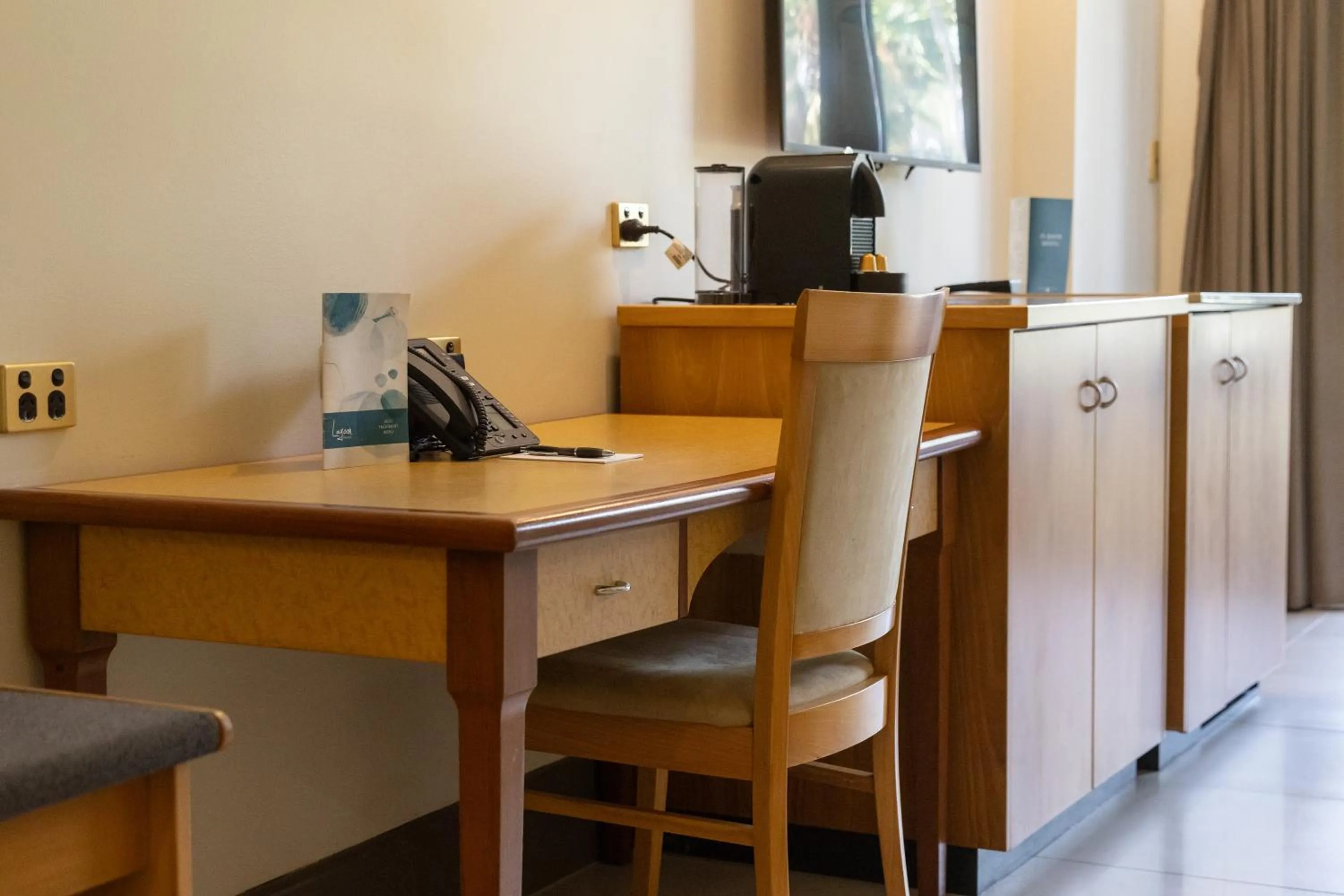 hair dresser in Mindil Beach Casino Resort