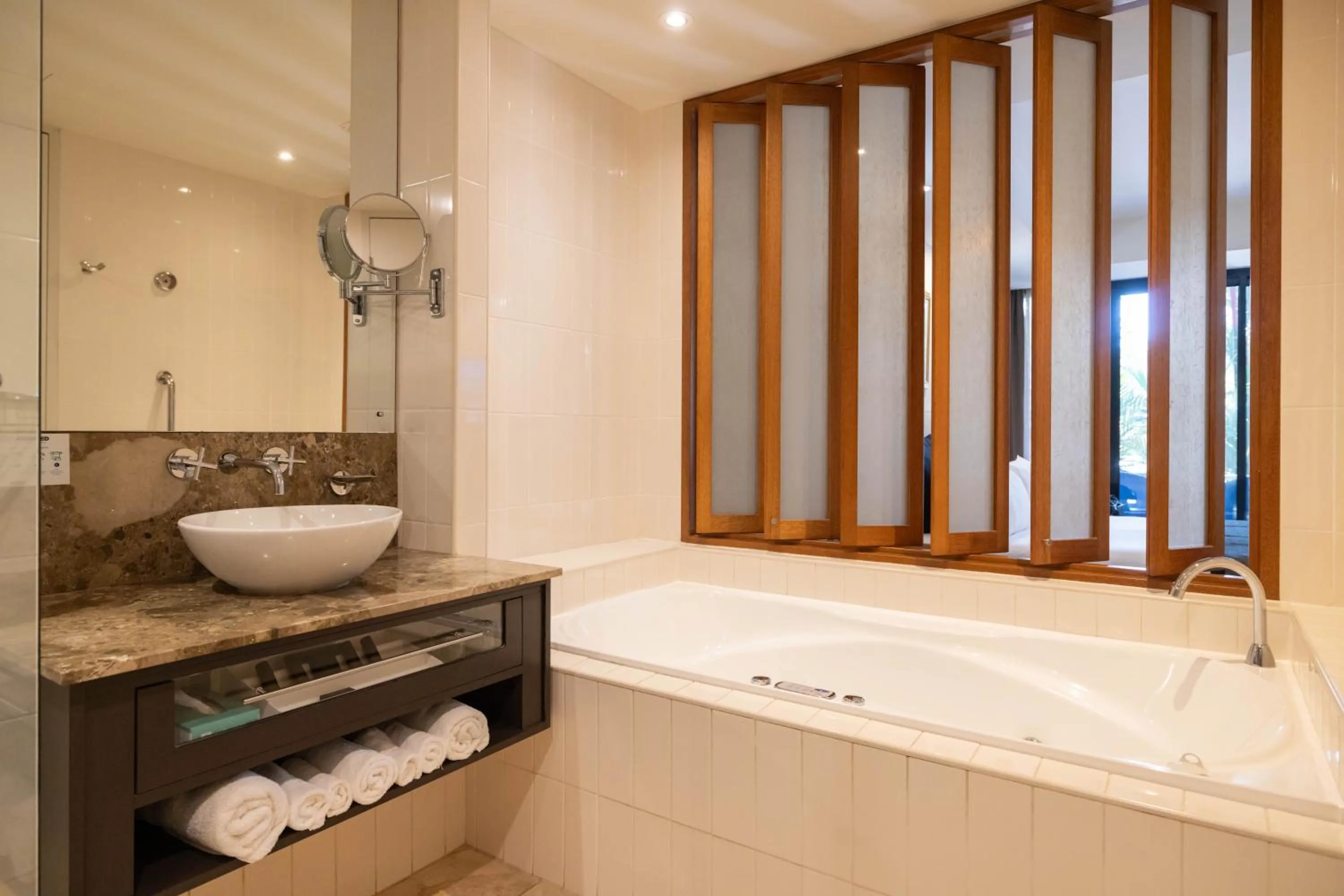 Bathroom in Mindil Beach Casino Resort