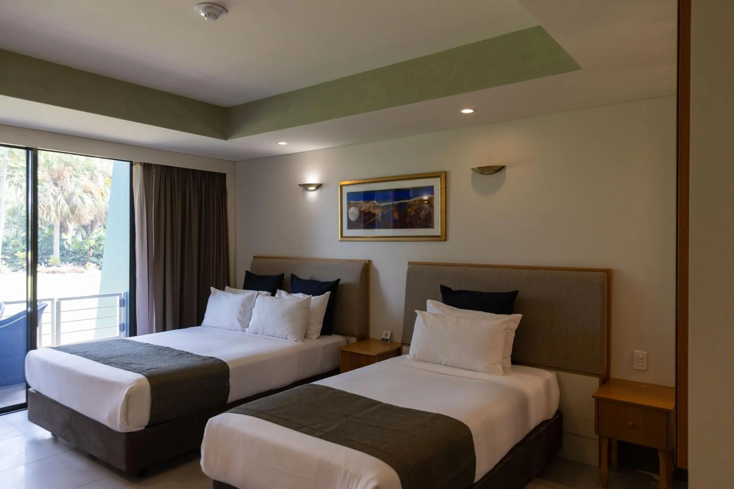 Bed in Mindil Beach Casino Resort