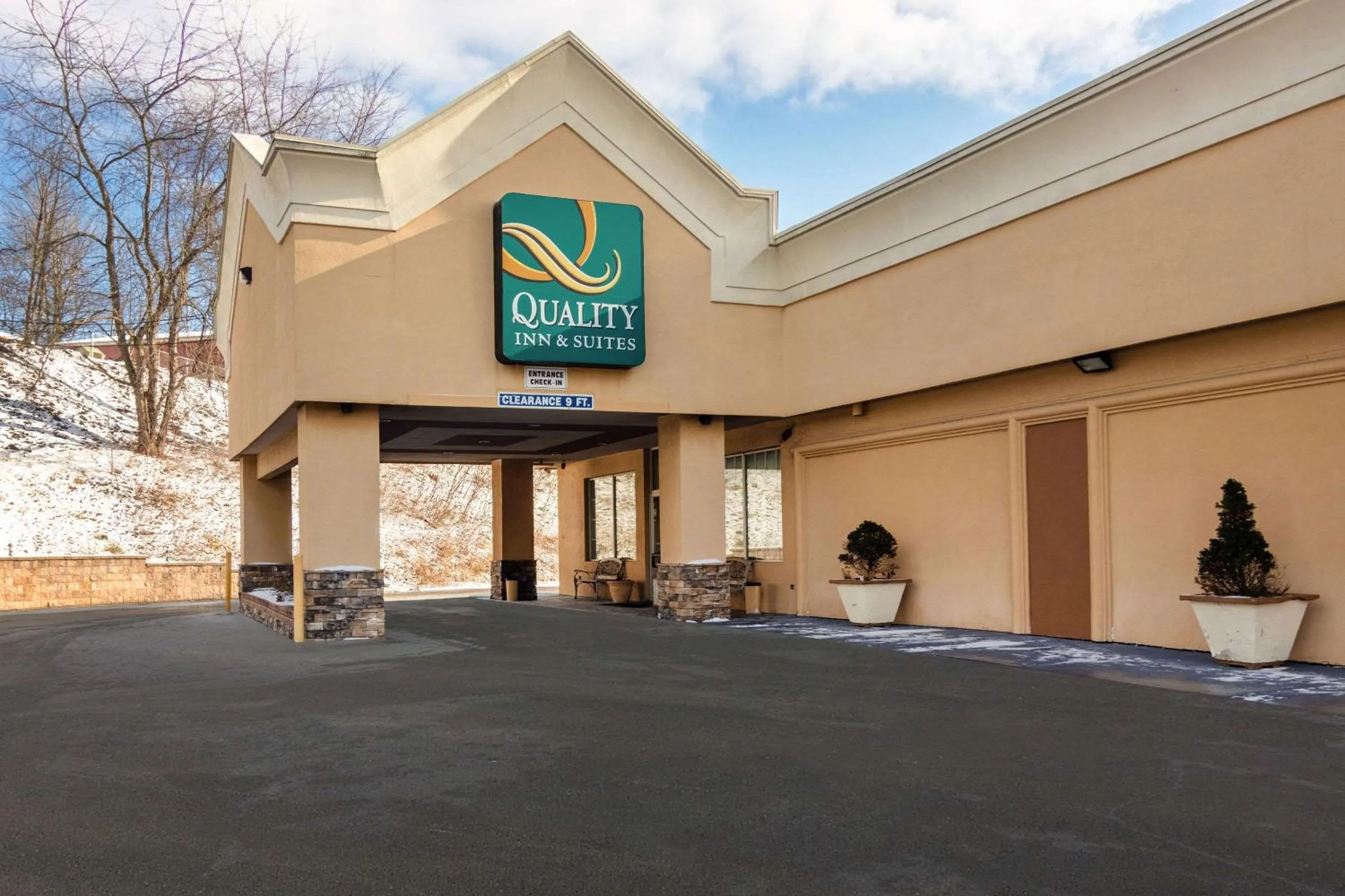 Property building in Quality Inn & Suites