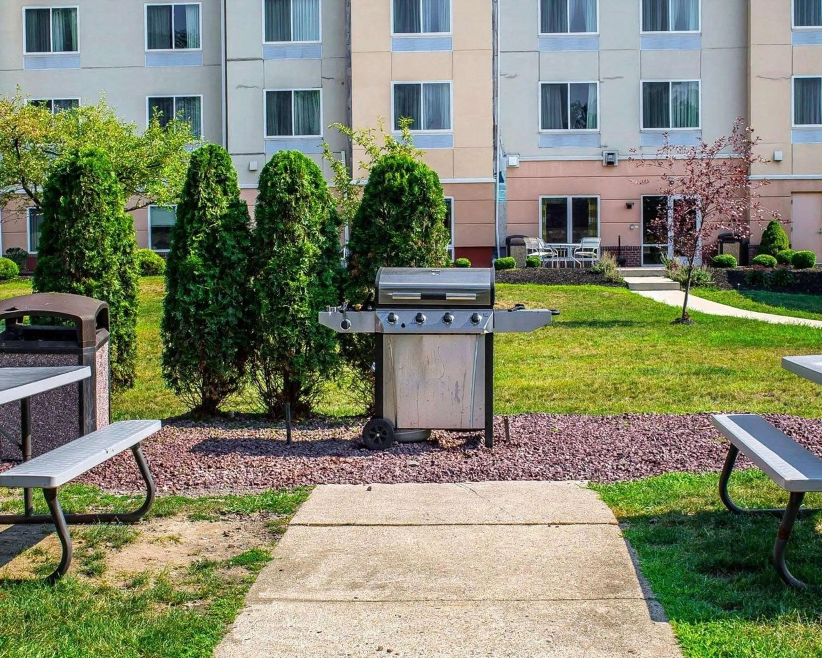 BBQ facilities in Wilkes-Barre Inn & Suites