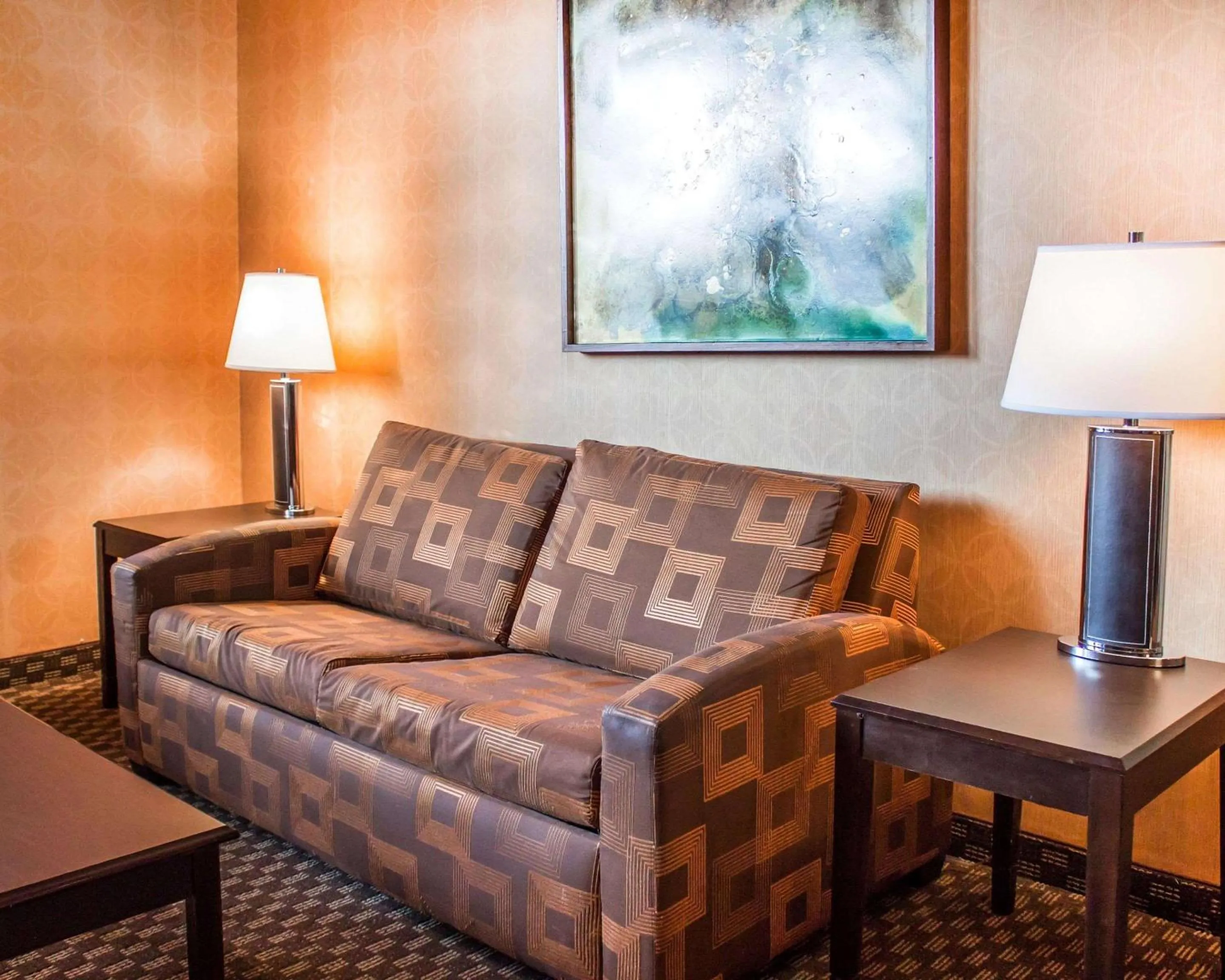 Photo of the whole room in The Woodlands Inn