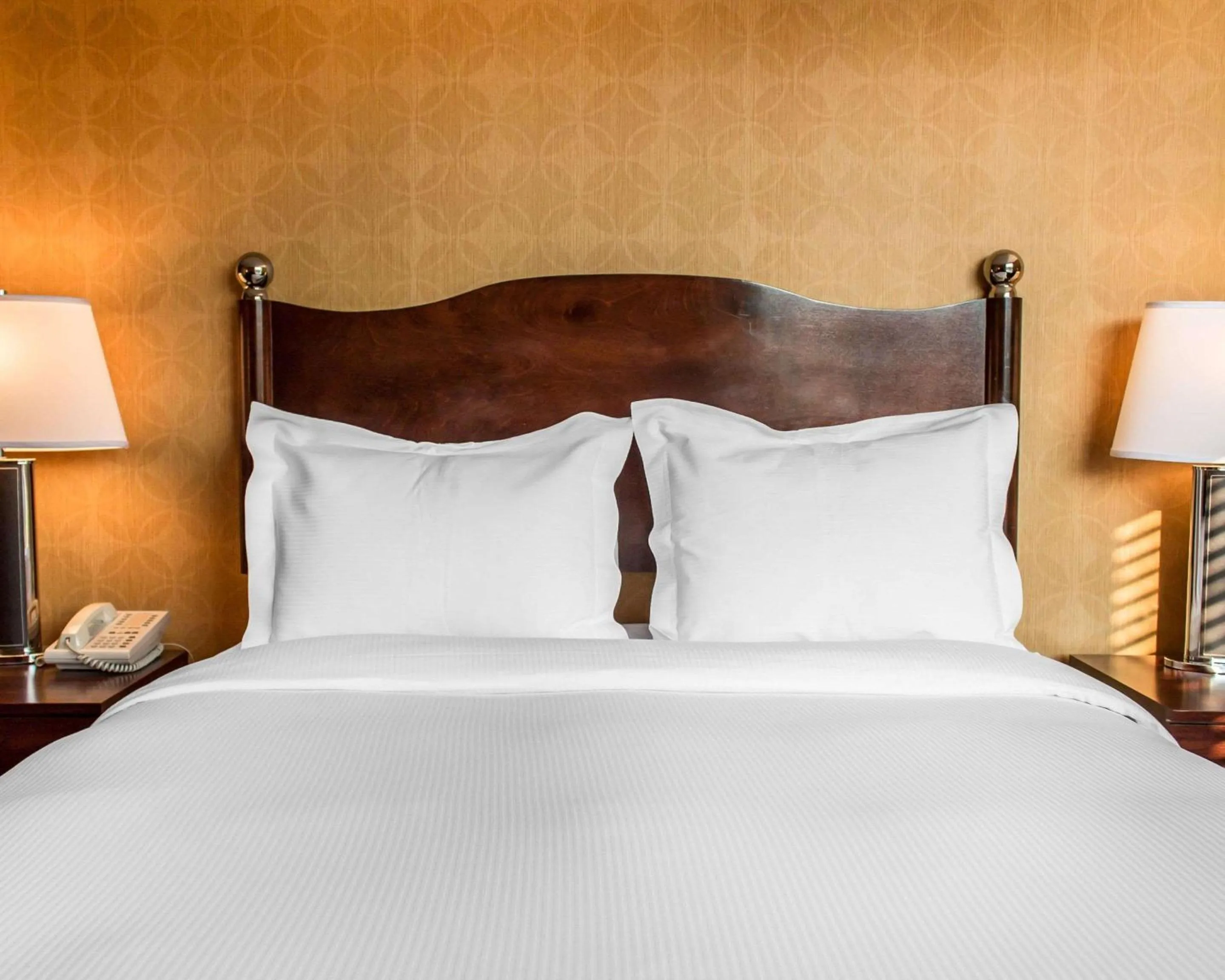 Photo of the whole room in The Woodlands Inn