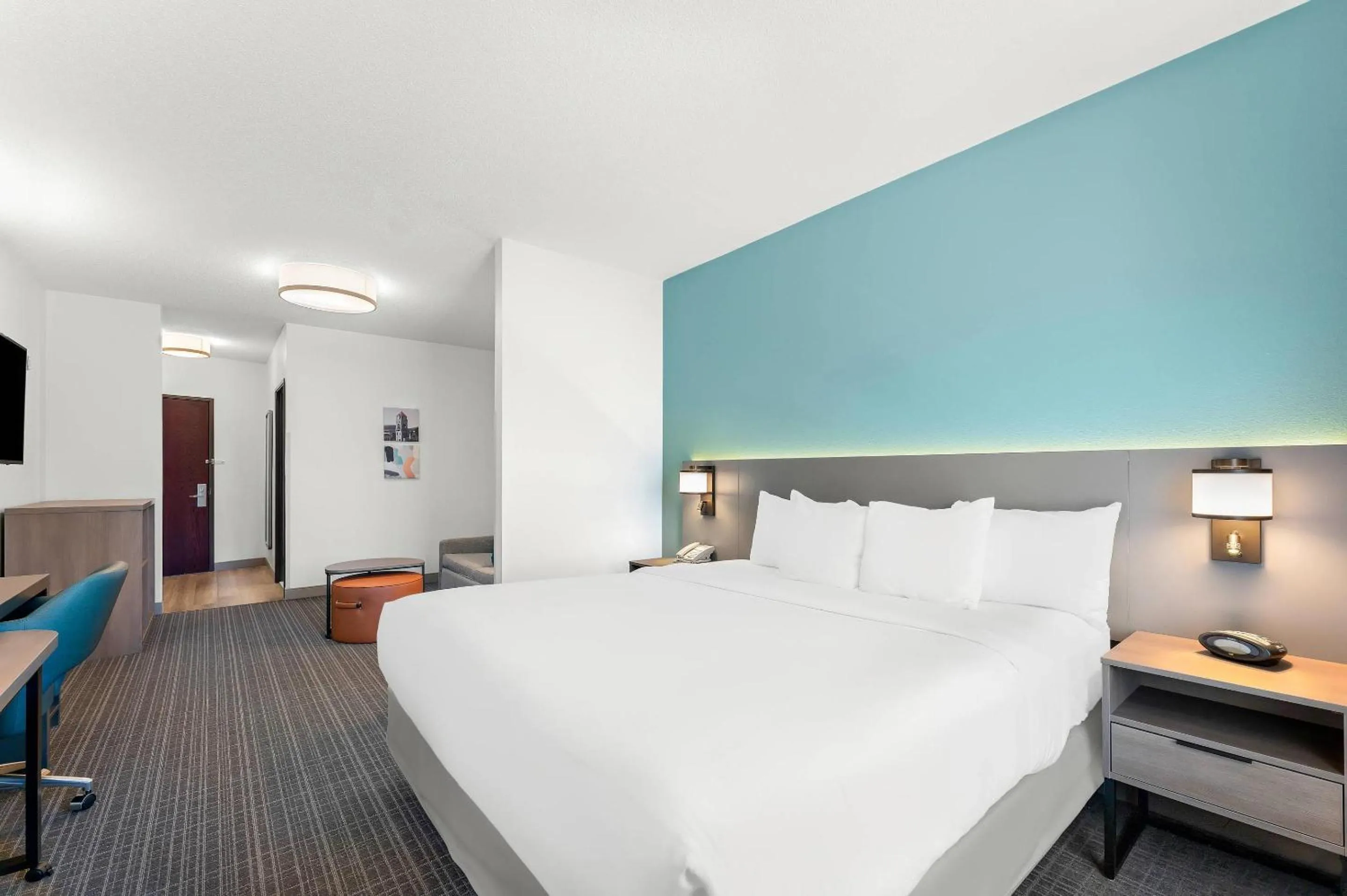 Bedroom, Bed in Comfort Inn & Suites Tunkhannock