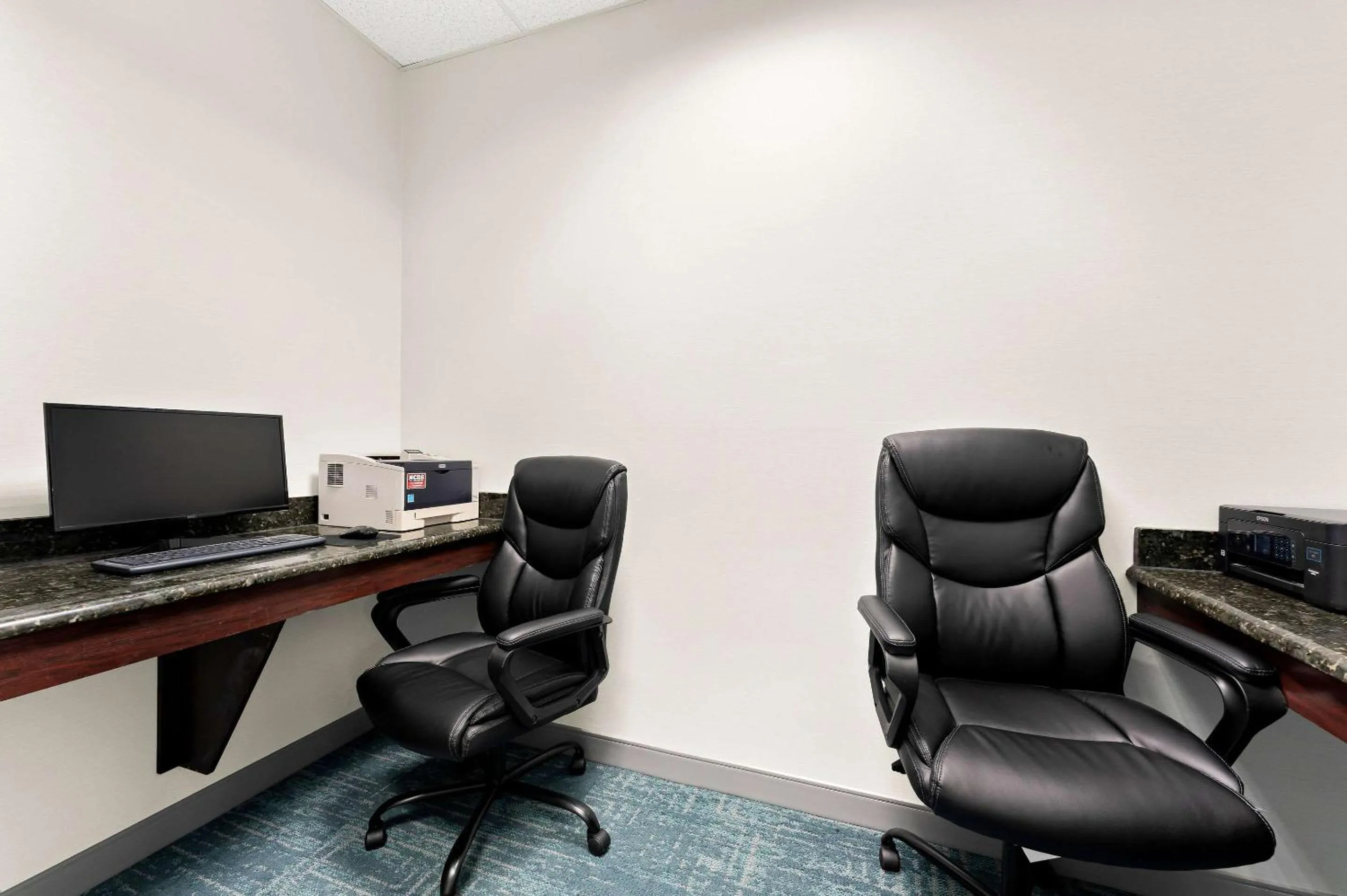 Business facilities in Comfort Inn & Suites Tunkhannock