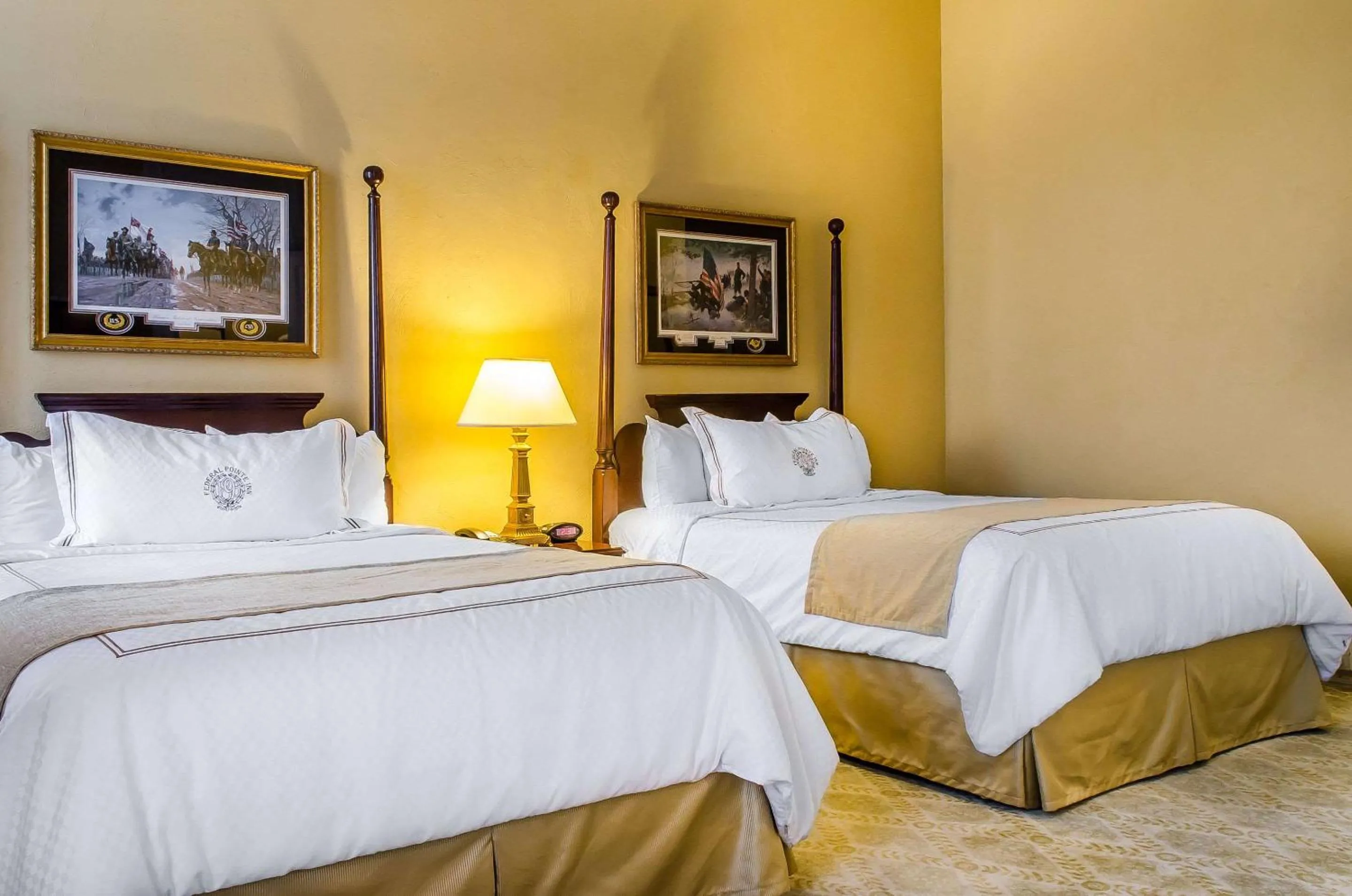 Bedroom, Bed in The Federal Pointe Inn Gettysburg, an Ascend Collection Hotel